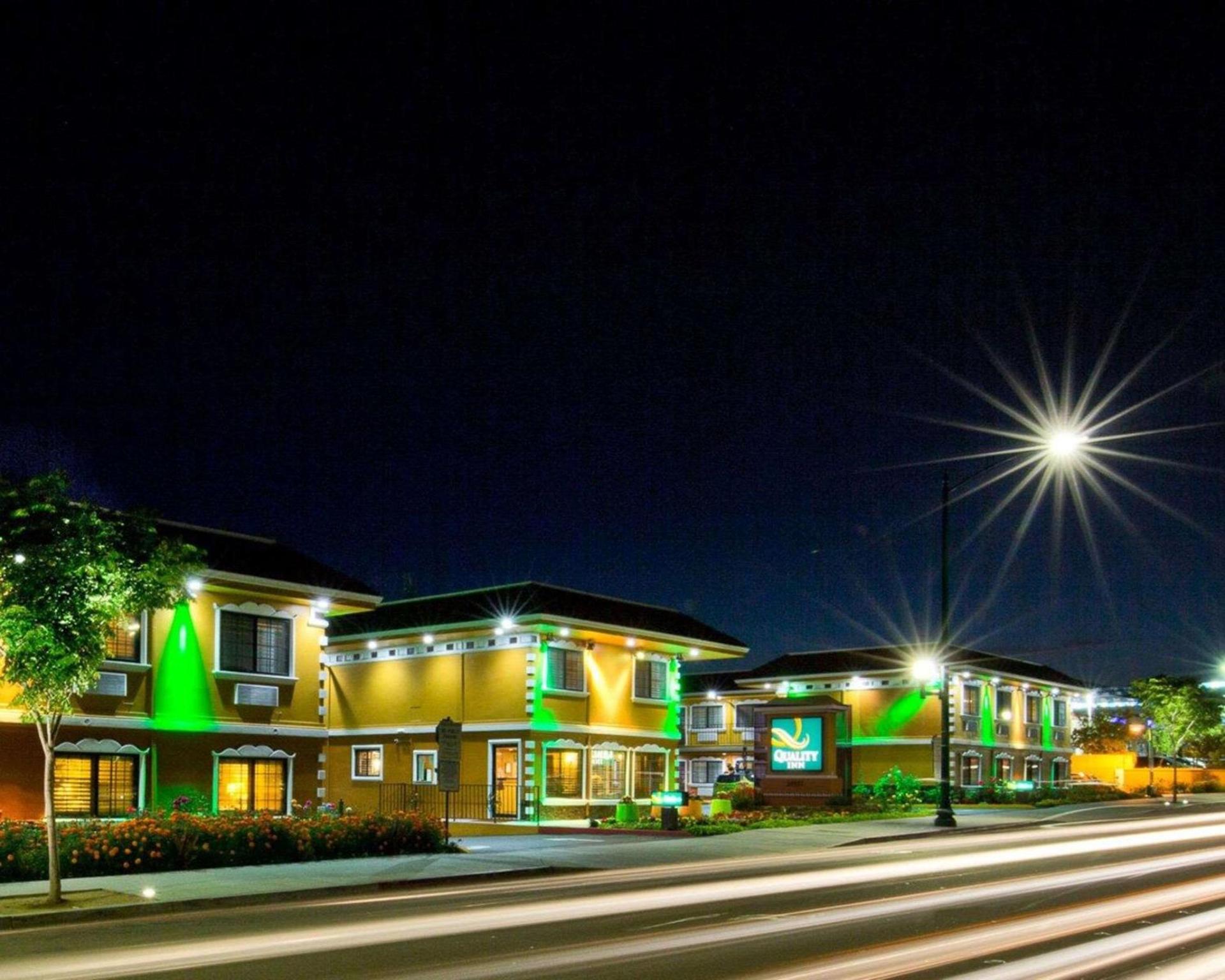 Bay Area Inn & Suites photo 3
