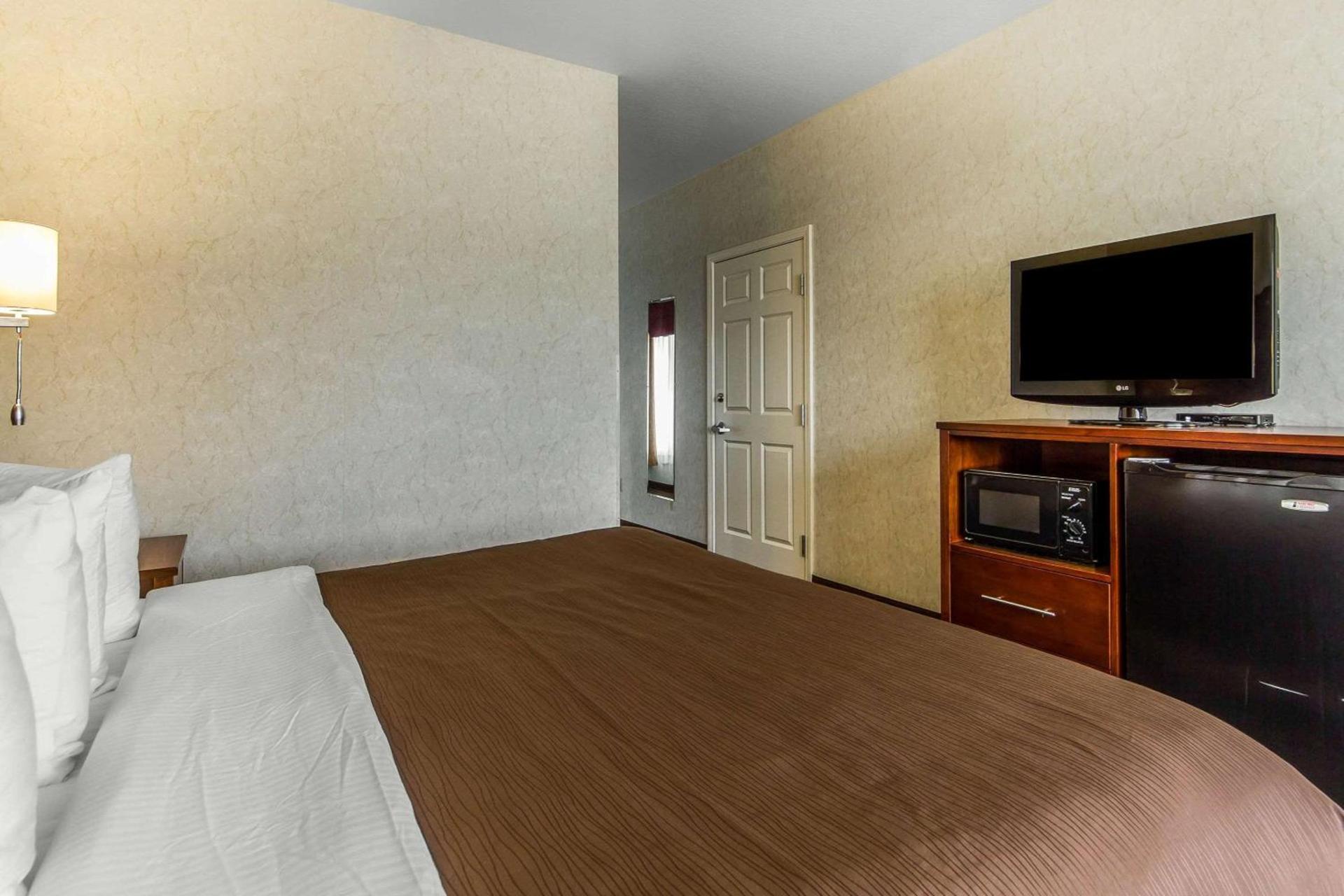 Quality Inn photo 8