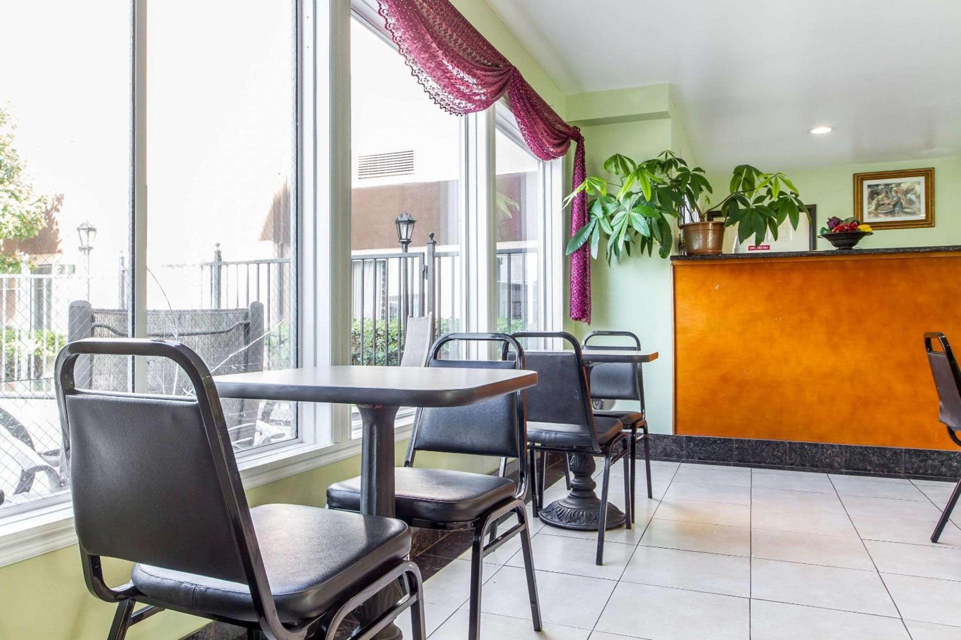 Rodeway Inn & Suites Hayward - Oakland South photo 13