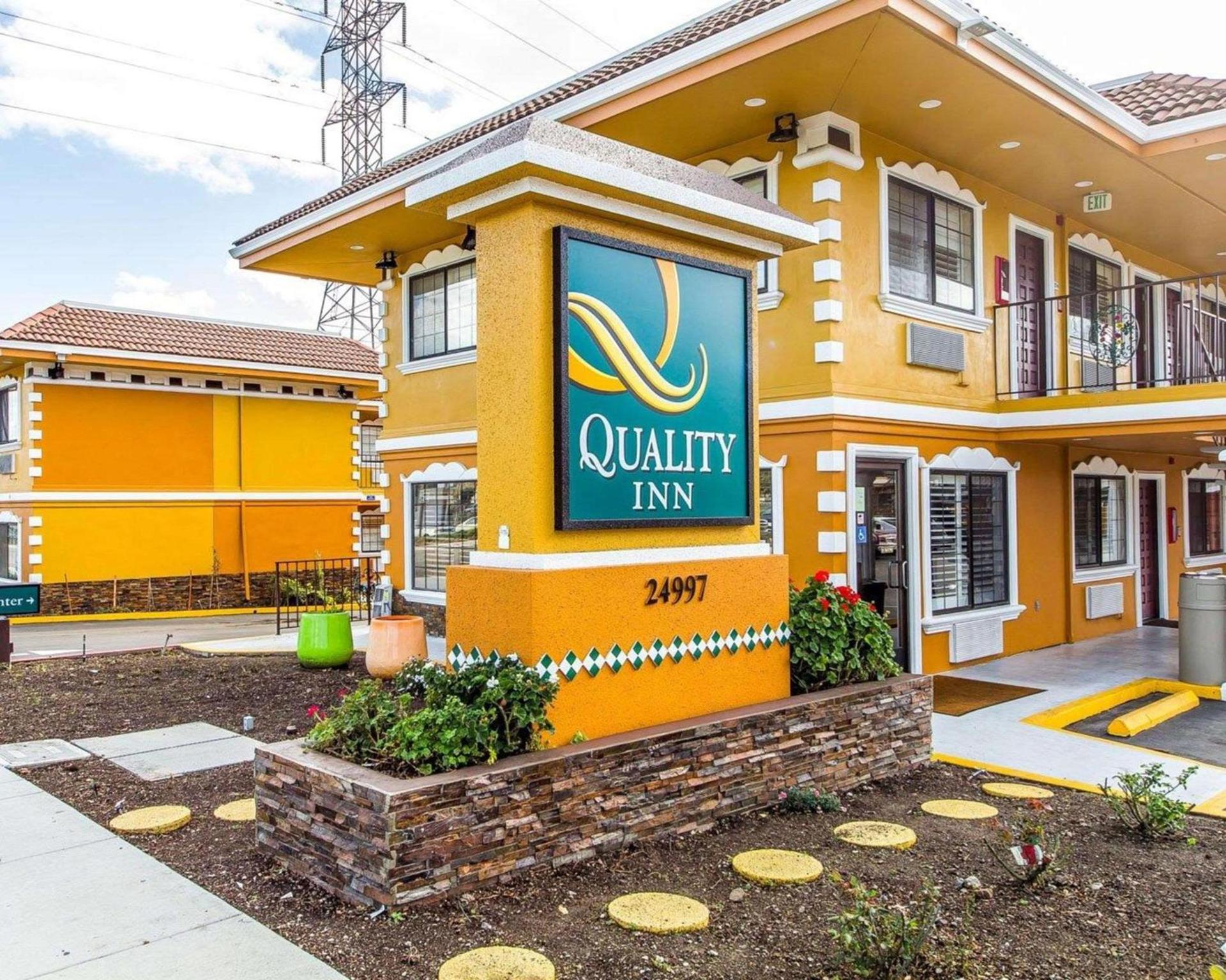 Bay Area Inn & Suites photo 2