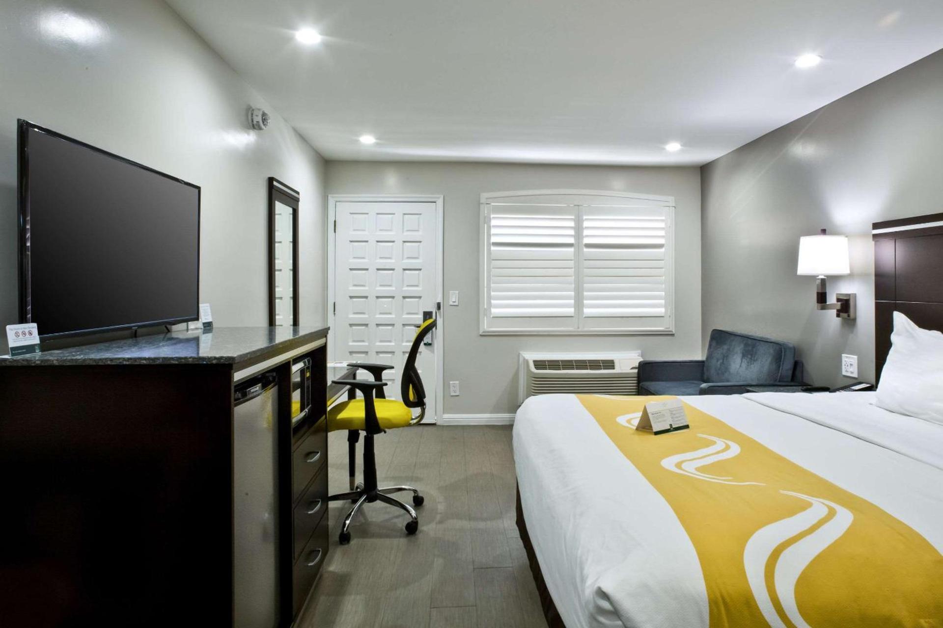 Bay Area Inn & Suites photo 11