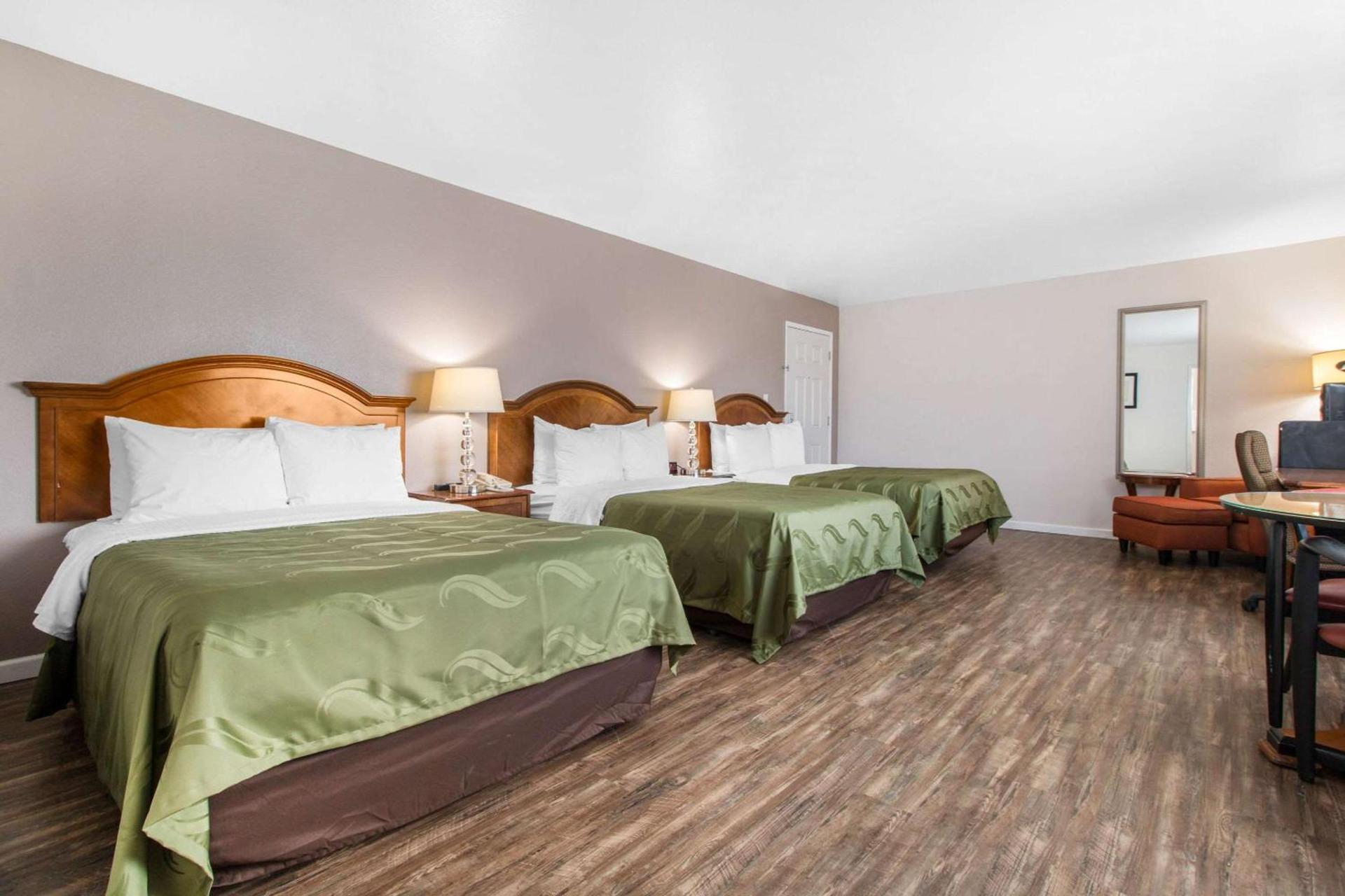 Ramada Bayside Inn & Suites Eureka photo 24