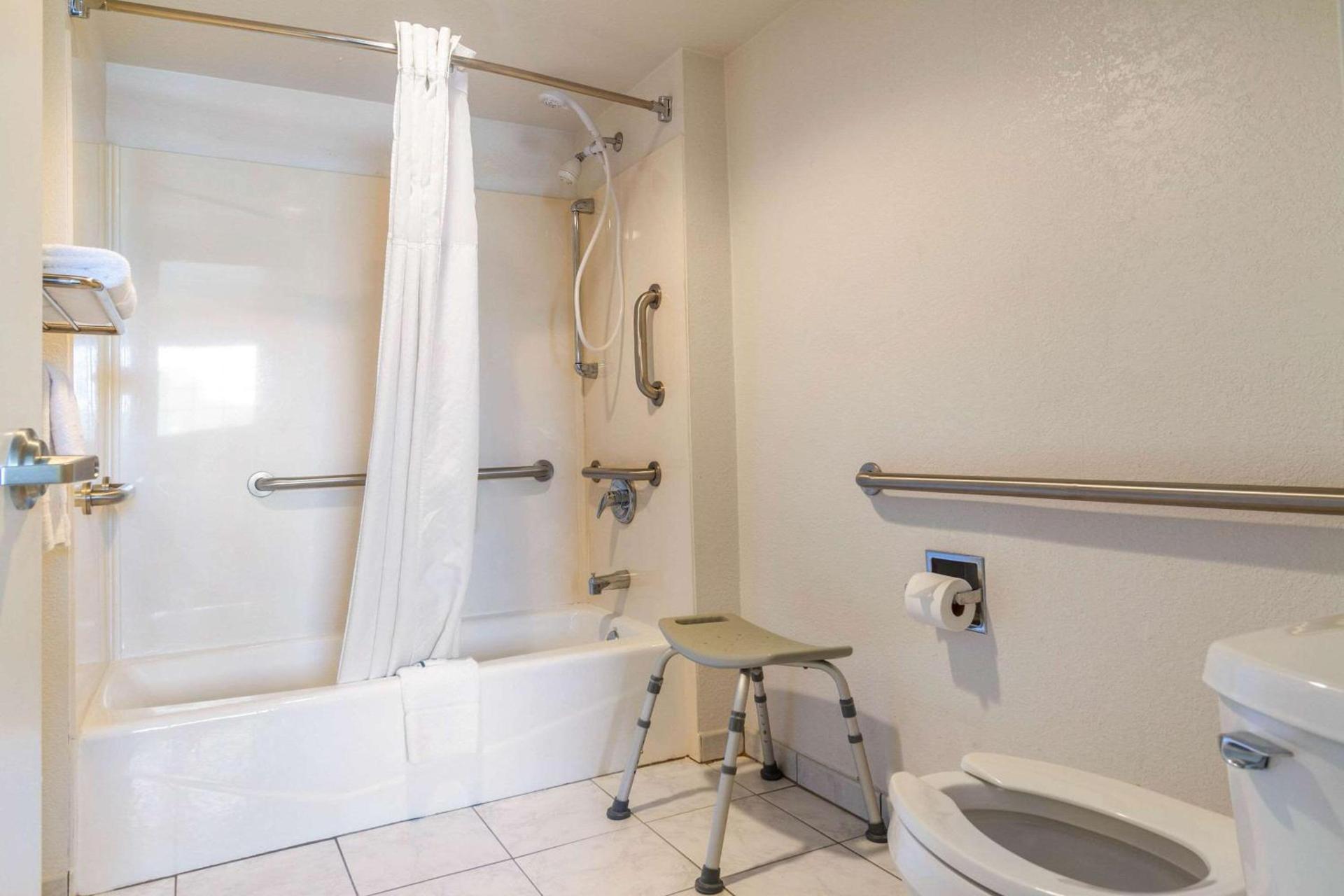 Auburn House Hotel photo 21