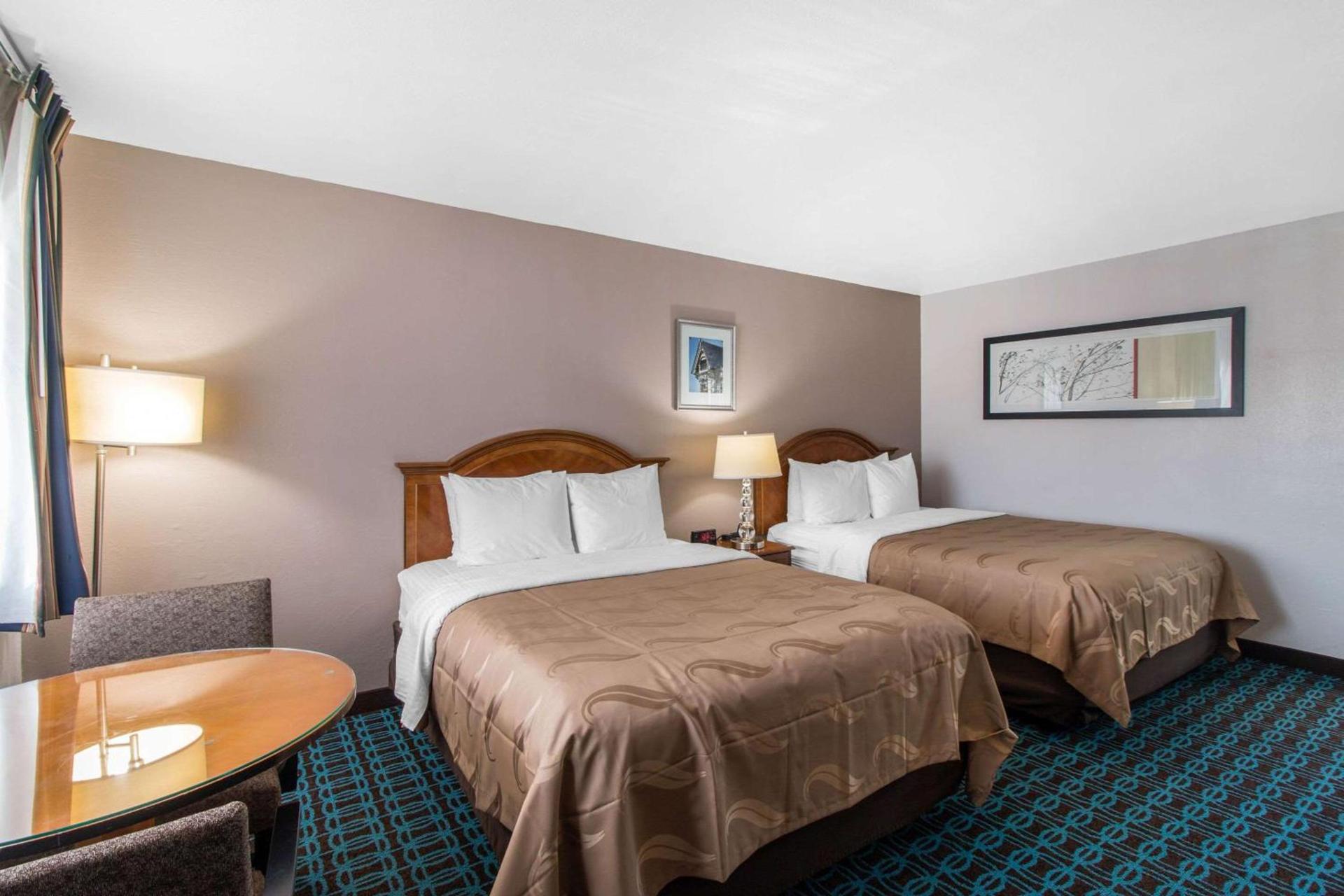 Ramada Bayside Inn & Suites Eureka photo 10