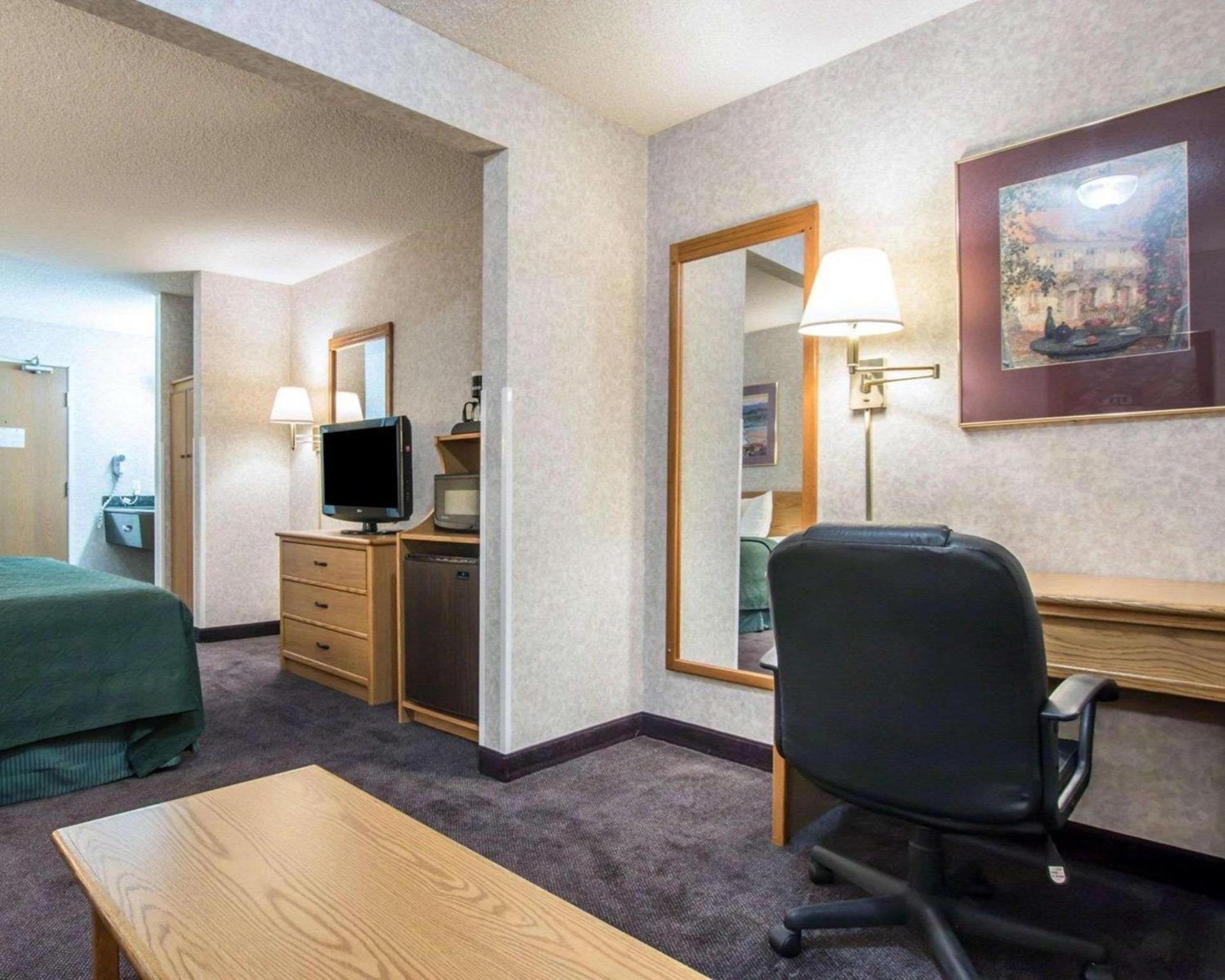 Quality Suites San Diego Otay Mesa photo 25