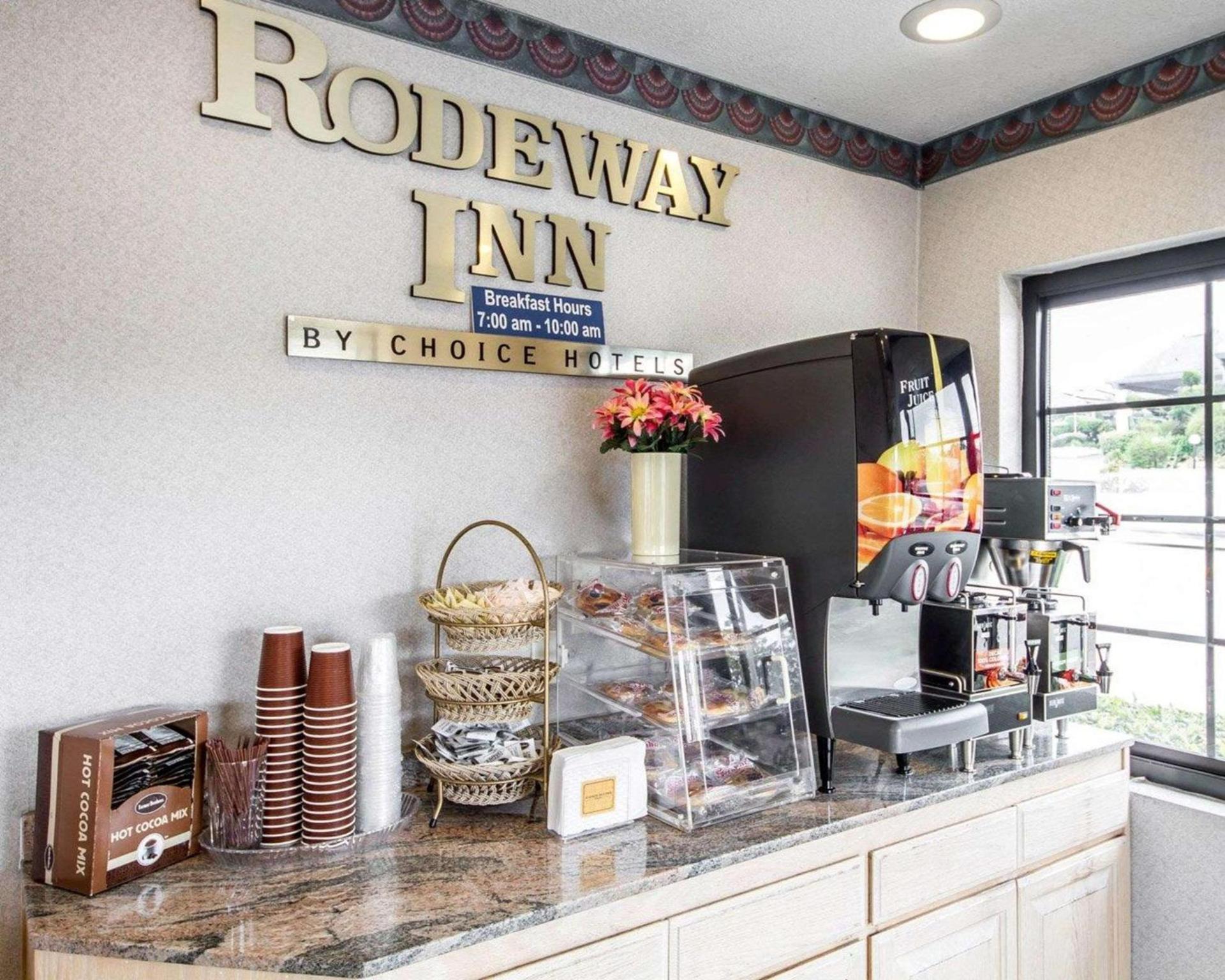 Rodeway Inn Monterey Near Fairgrounds photo 2