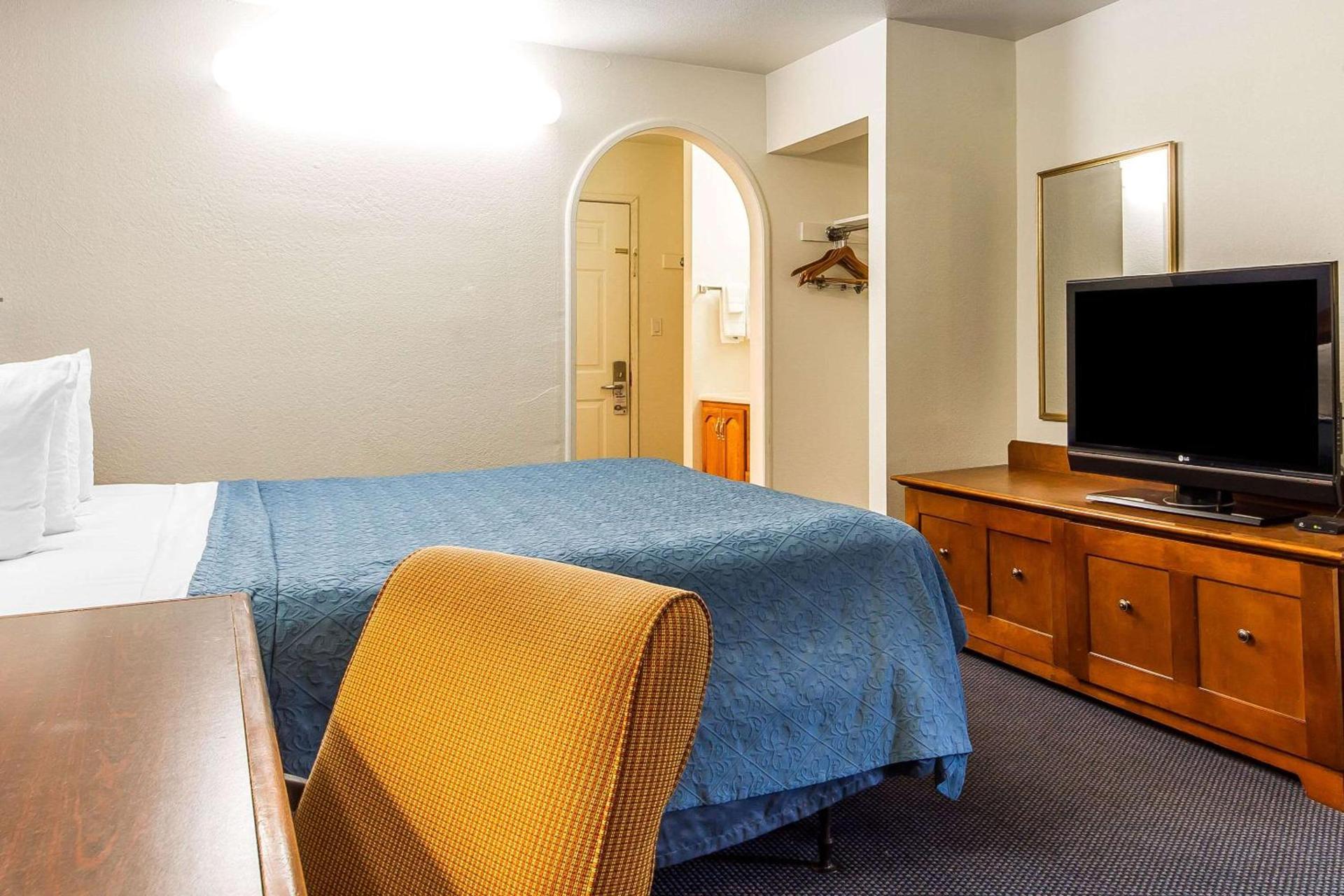 Auburn House Hotel photo 25