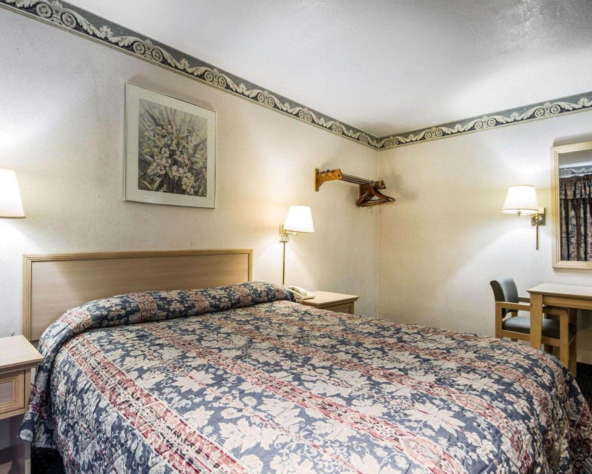 Rodeway Inn Monterey Near Fairgrounds photo 11