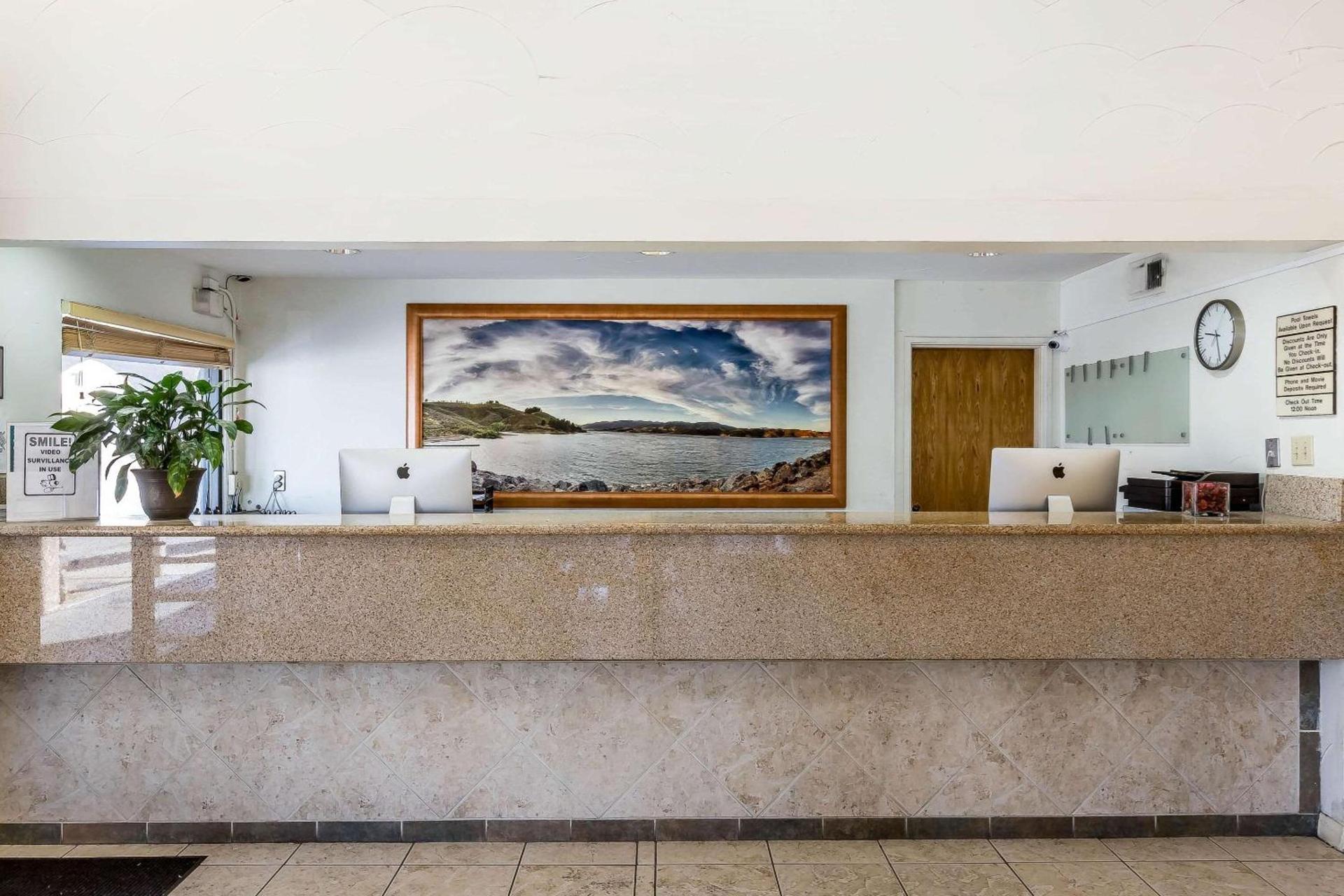 Rodeway Inn Magic Mountain Area photo 19
