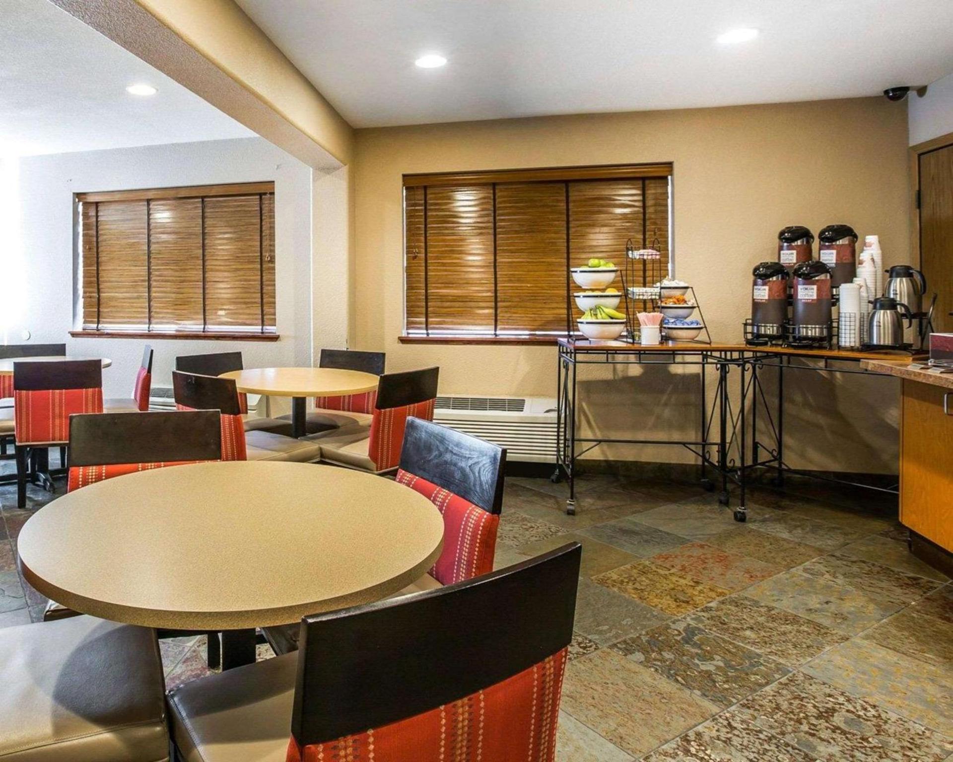 Quality Inn Lone Pine near Mount Whitney photo 22