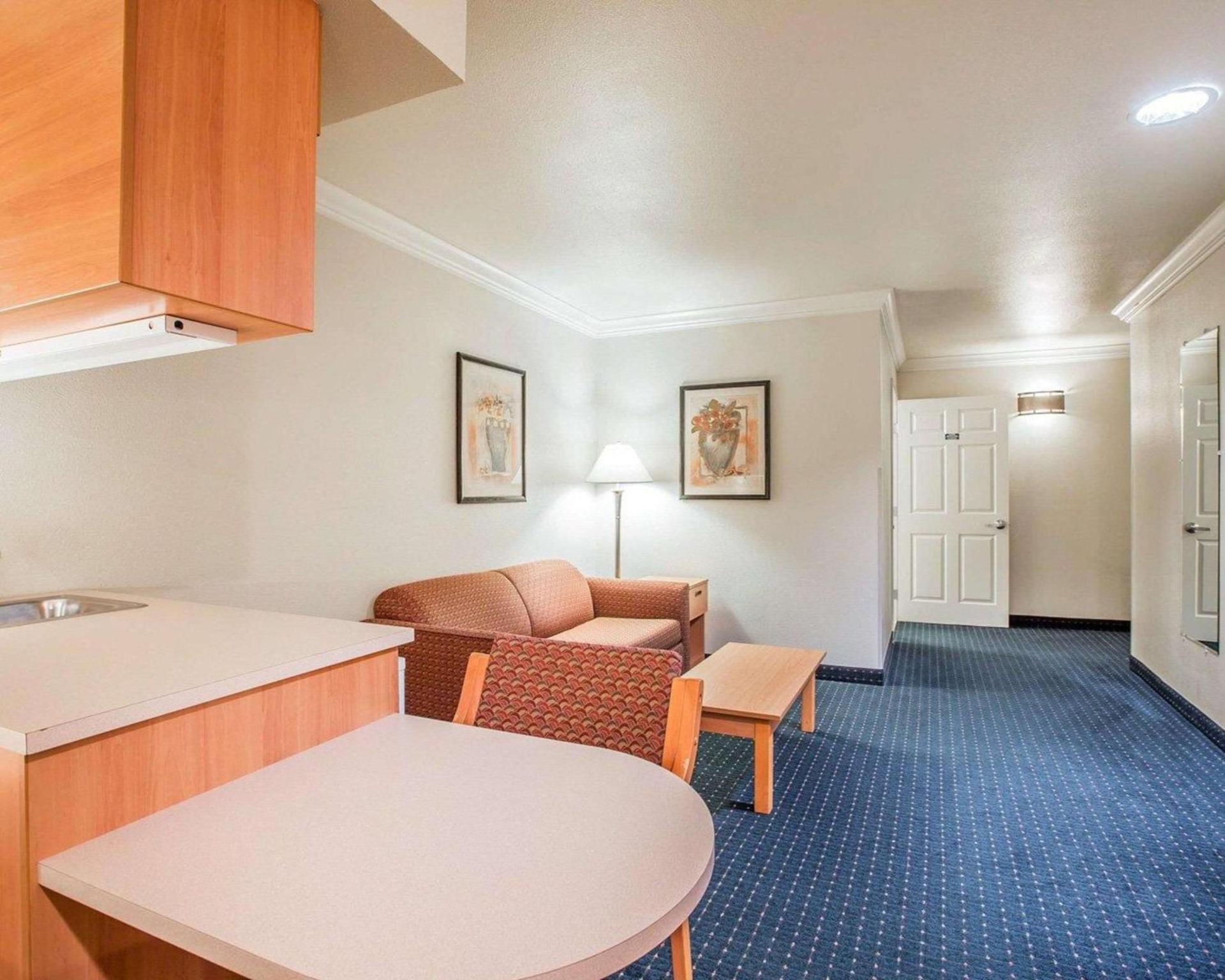 Comfort Inn & Suites Salinas City Center Area photo 20