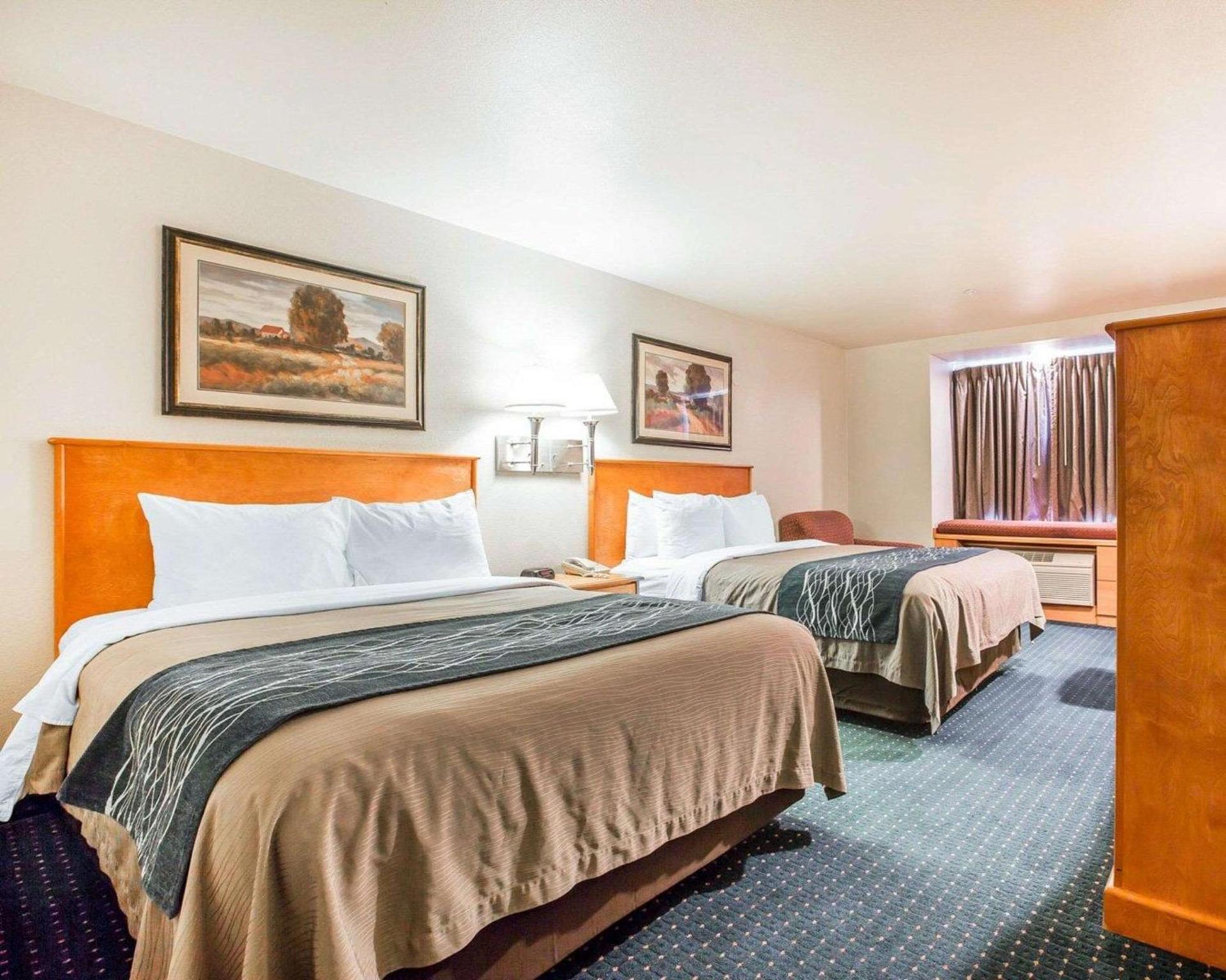 Comfort Inn & Suites Salinas City Center Area photo 12