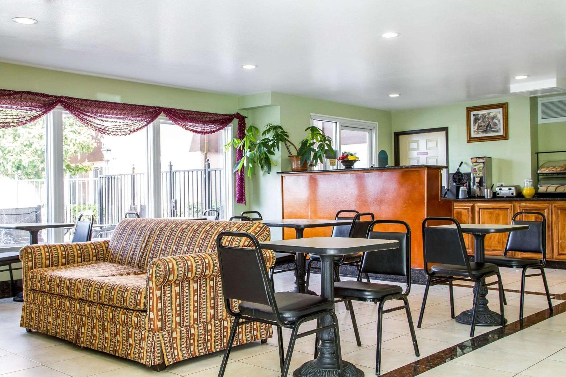Rodeway Inn & Suites Hayward - Oakland South photo 10