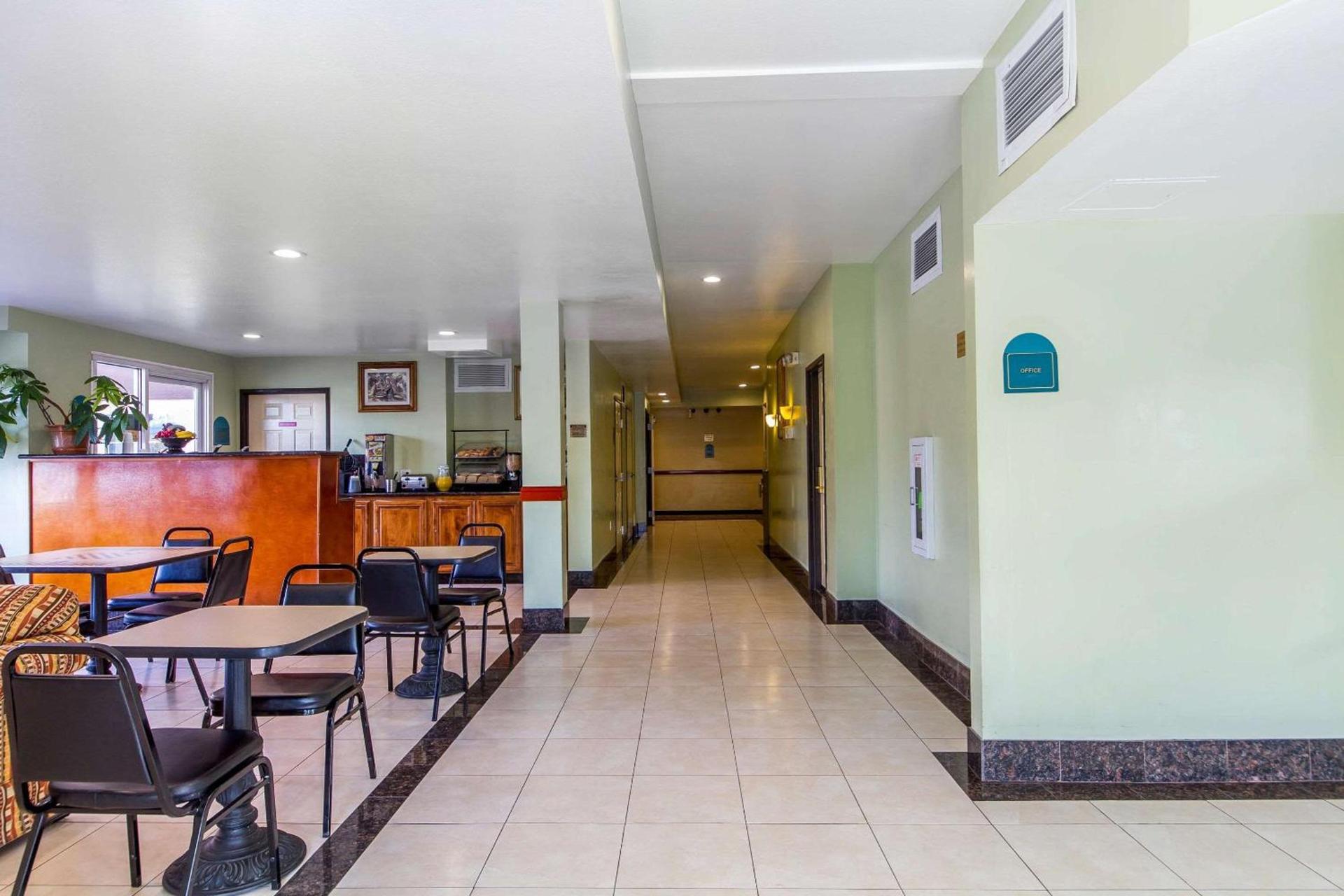 Rodeway Inn & Suites Hayward - Oakland South photo 9
