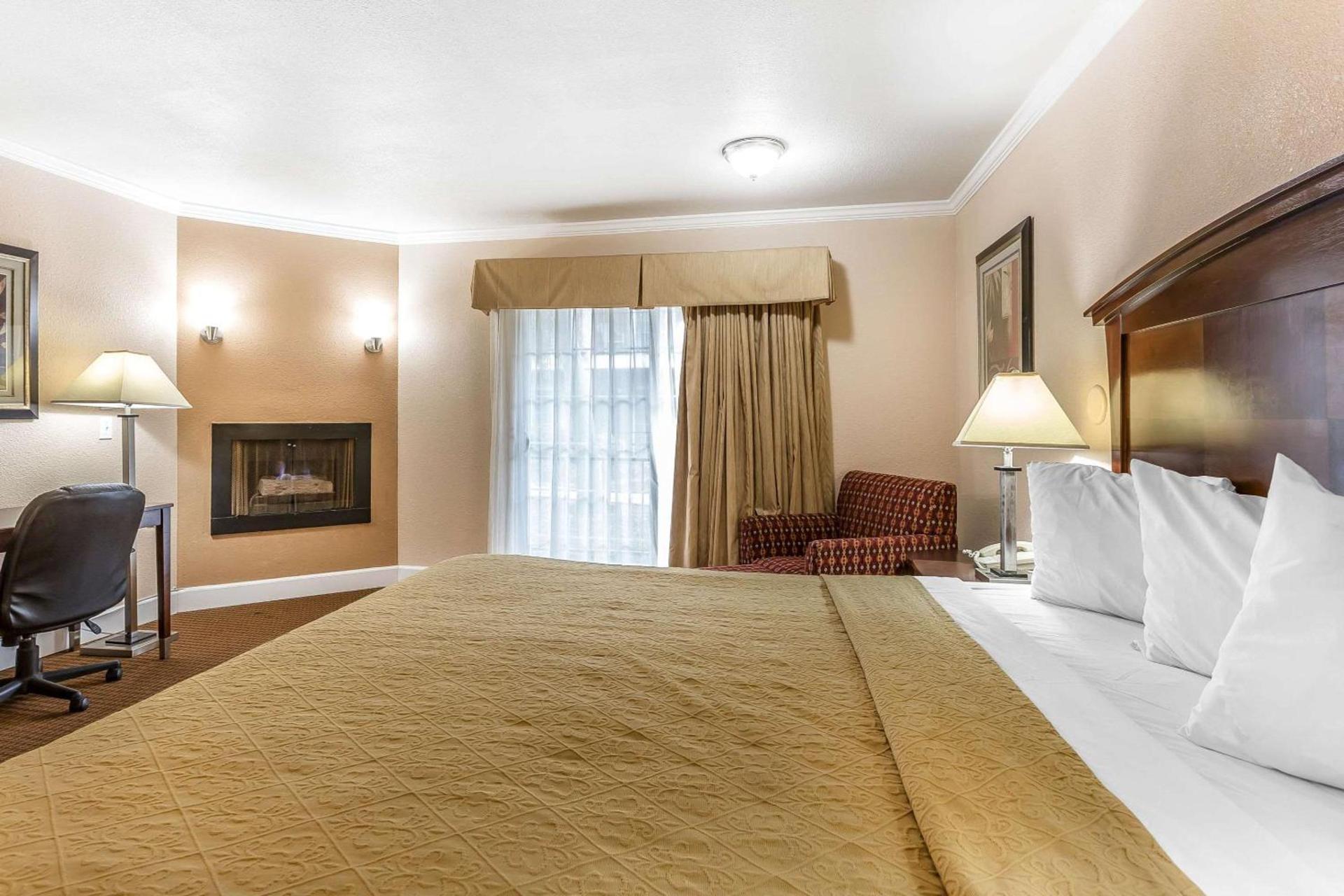 Quality Inn near Hearst Castle photo 32