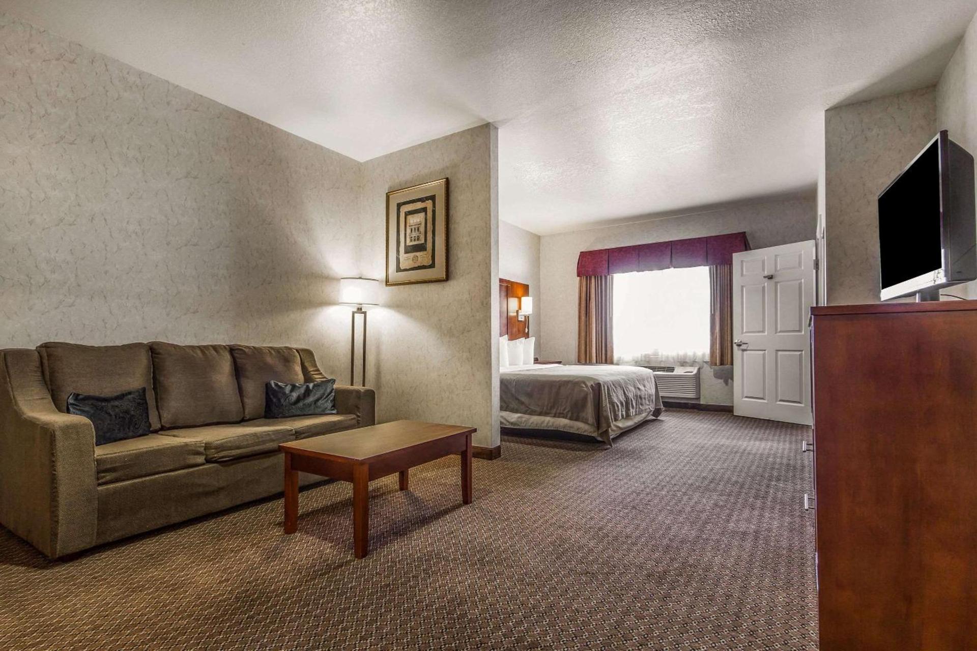 Quality Inn photo 3