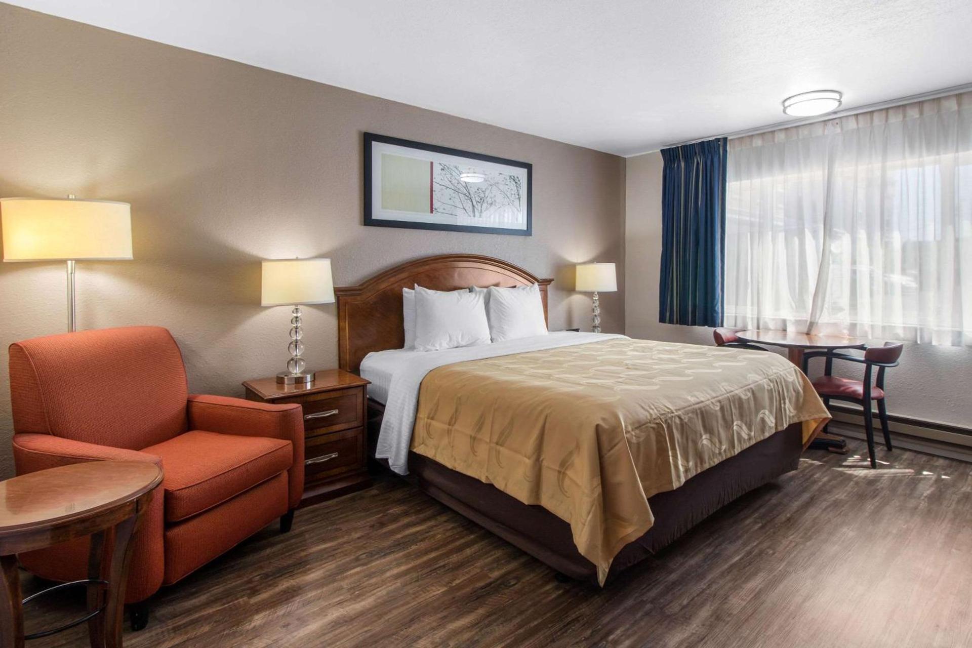 Ramada Bayside Inn & Suites Eureka photo 11