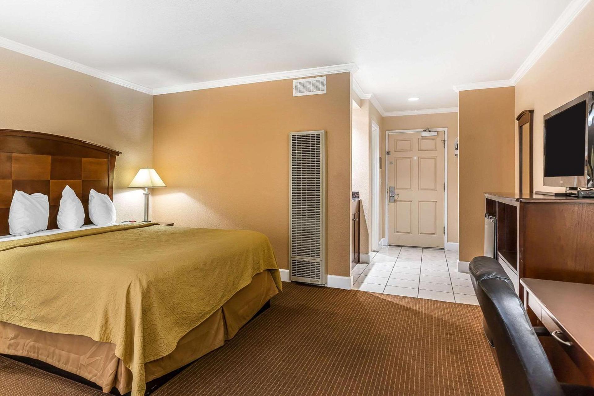 Quality Inn near Hearst Castle photo 28