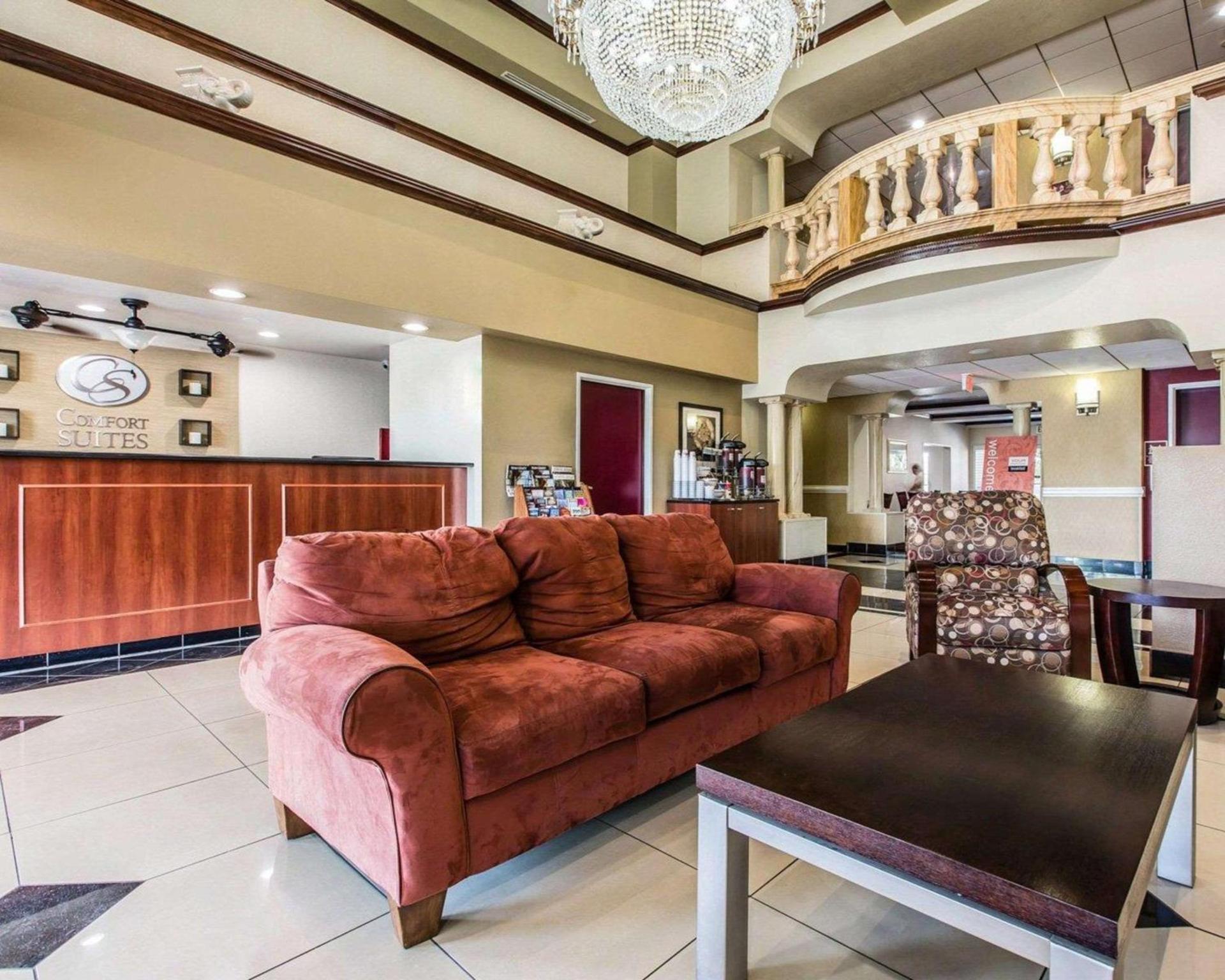 Comfort Suites Bakersfield photo 6