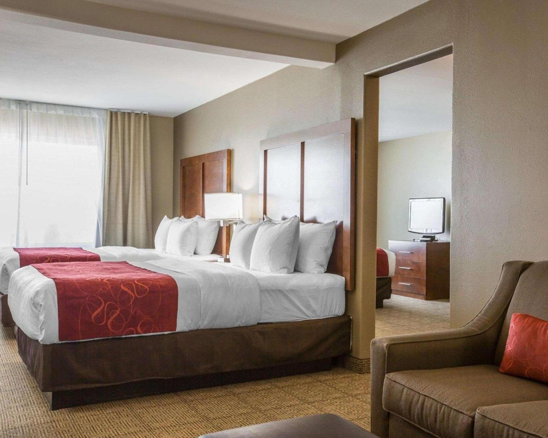 Comfort Suites Victorville-Hesperia photo 16