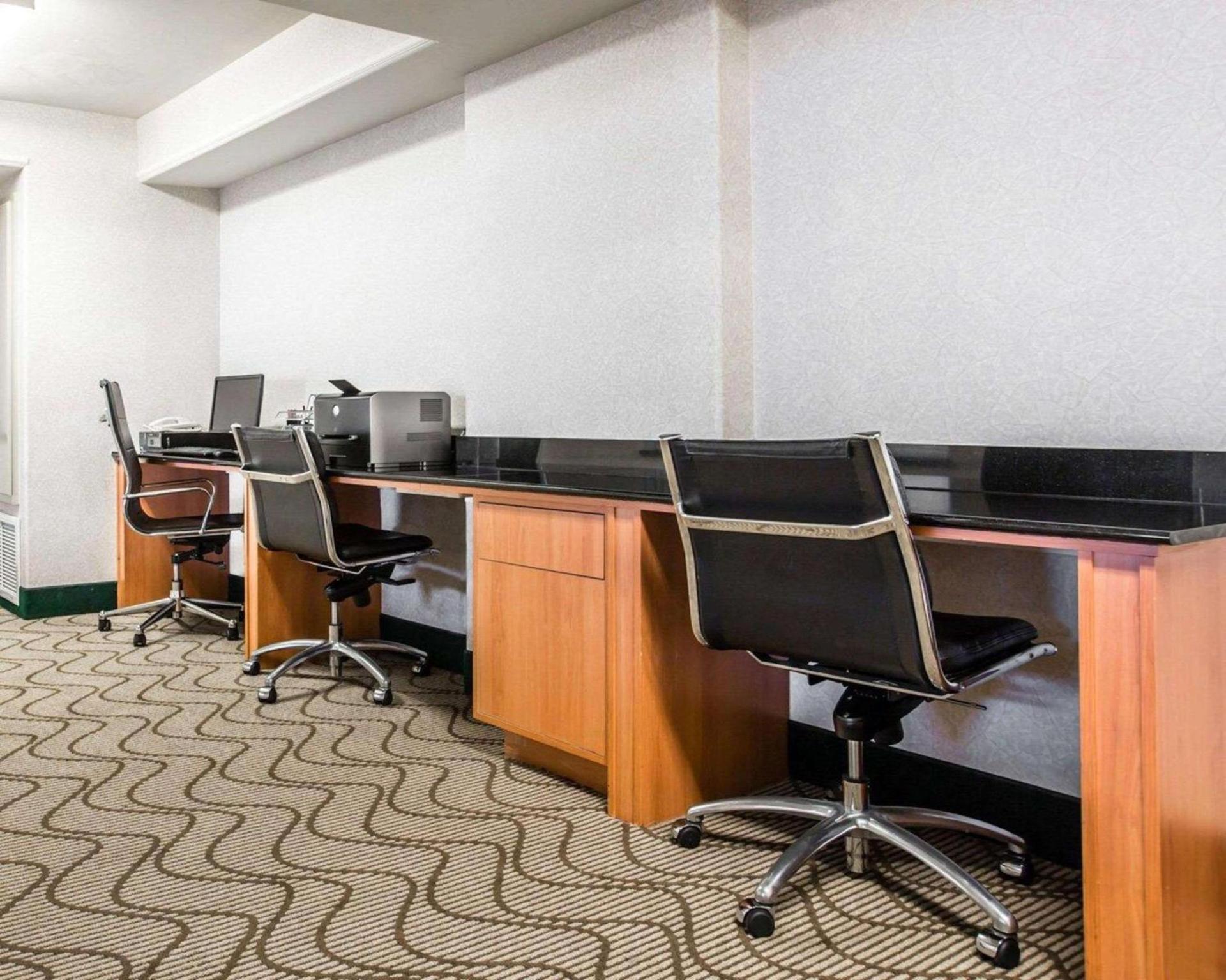 Comfort Suites Victorville-Hesperia photo 25