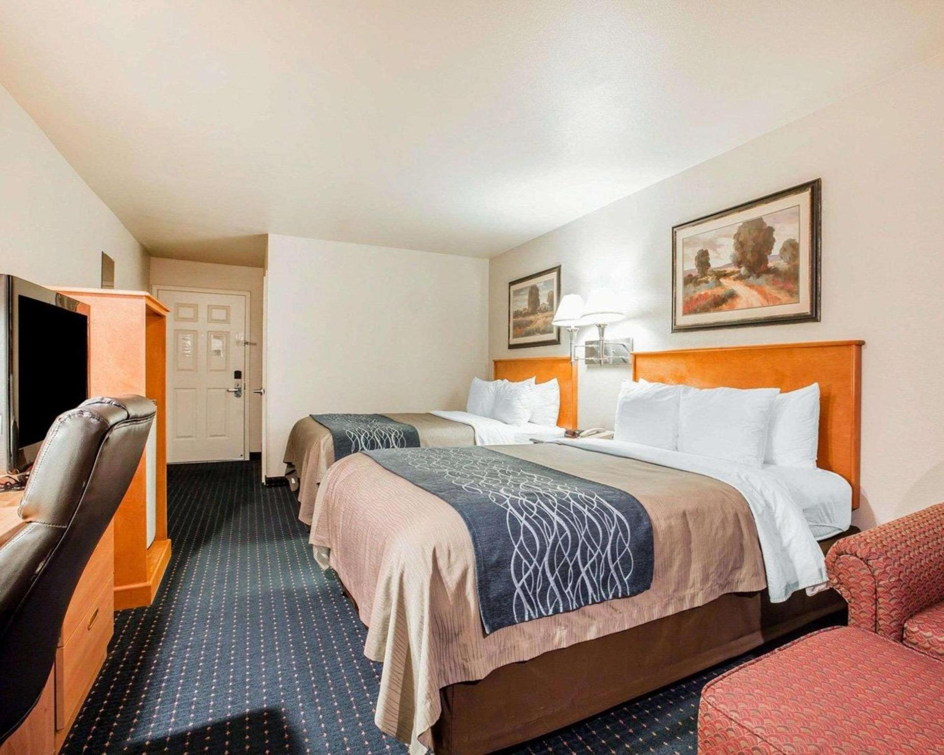 Comfort Inn & Suites Salinas City Center Area photo 9