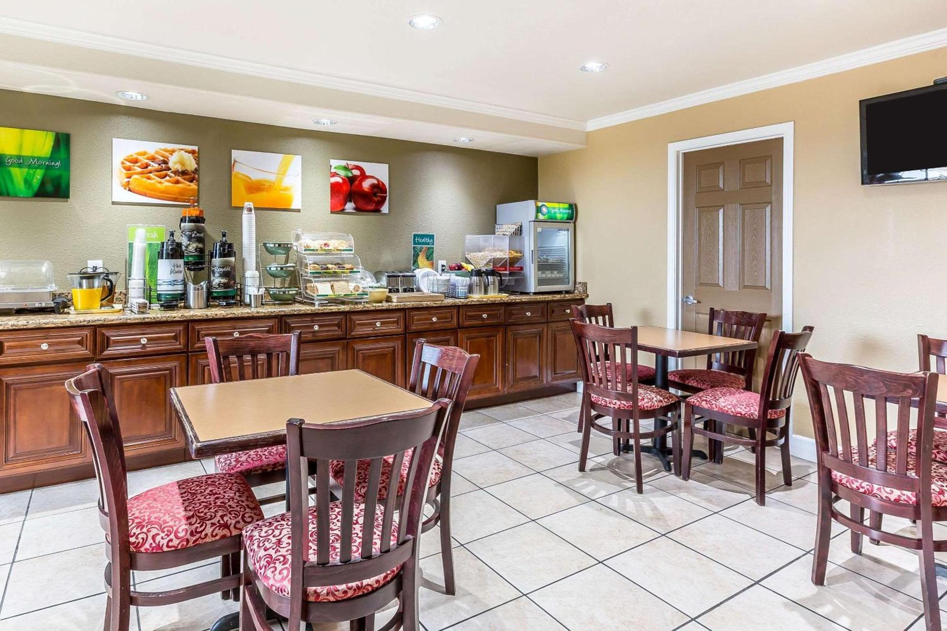 Quality Inn near Hearst Castle photo 41