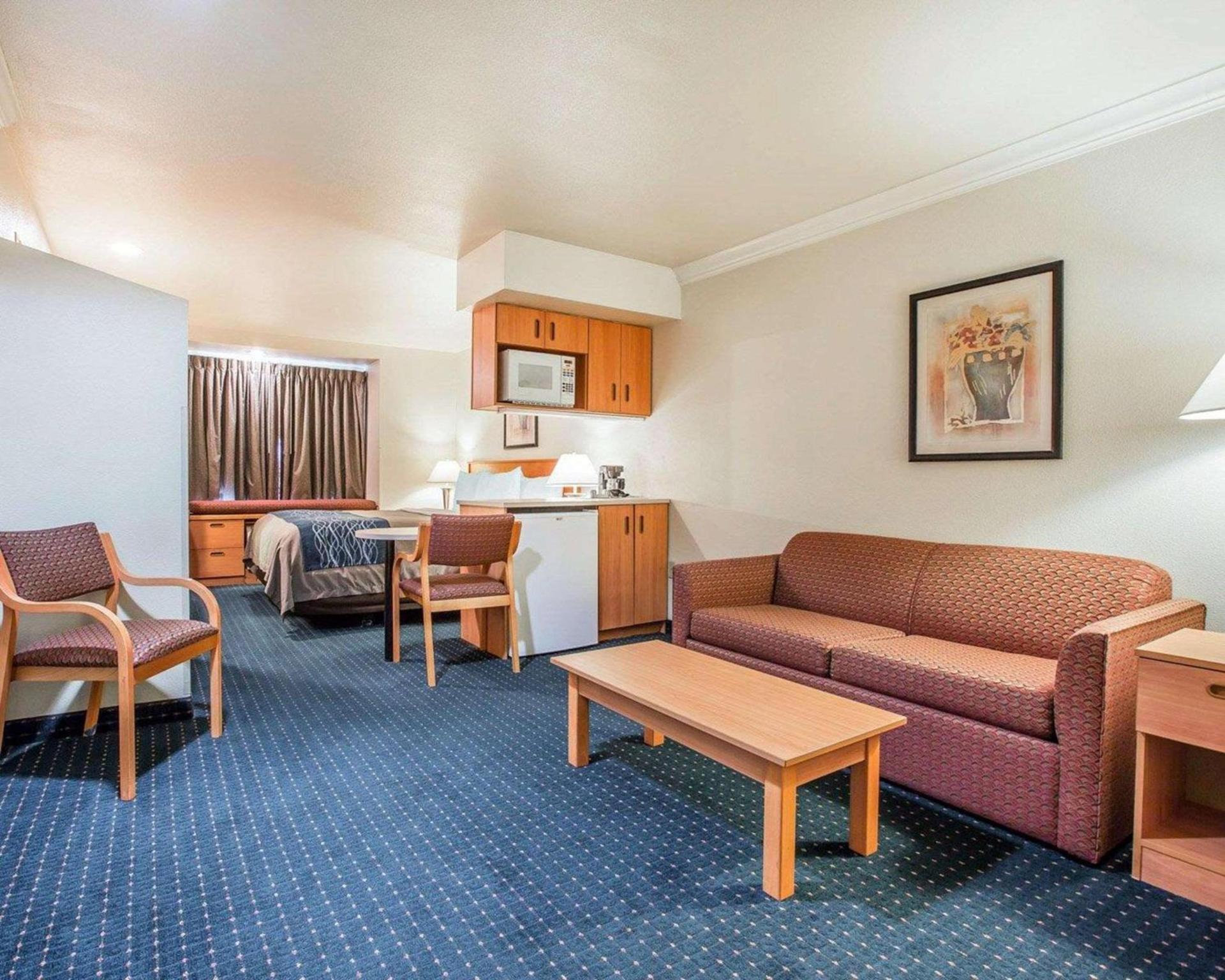 Comfort Inn & Suites Salinas City Center Area photo 19