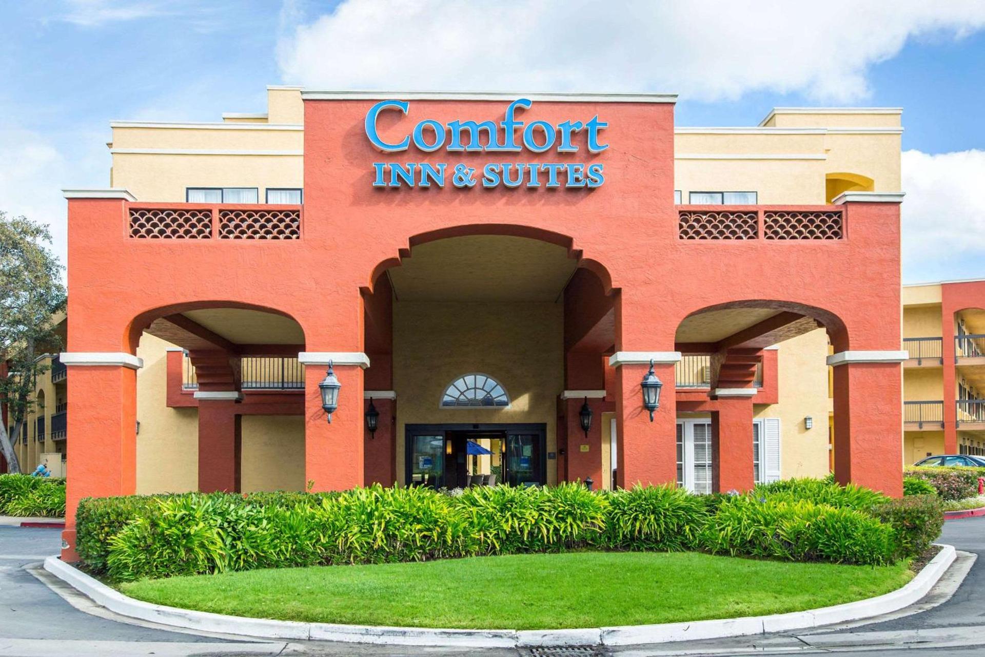 Comfort Inn & Suites San Francisco Airport North photo 1