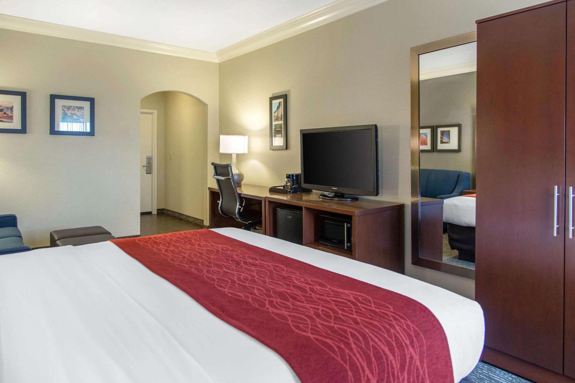 Comfort Inn & Suites San Francisco Airport North photo 18
