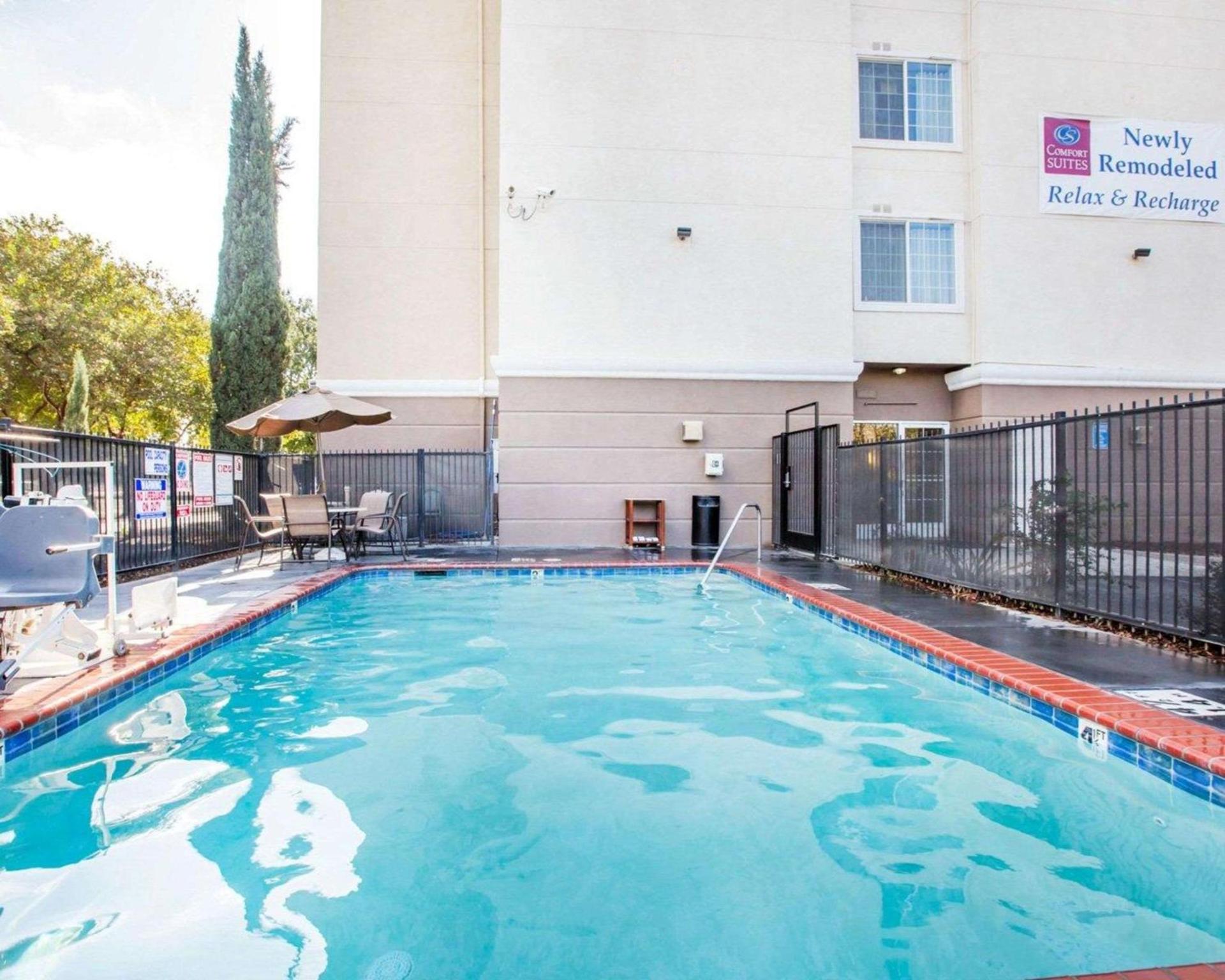 Comfort Suites Clovis - Fresno photo 5