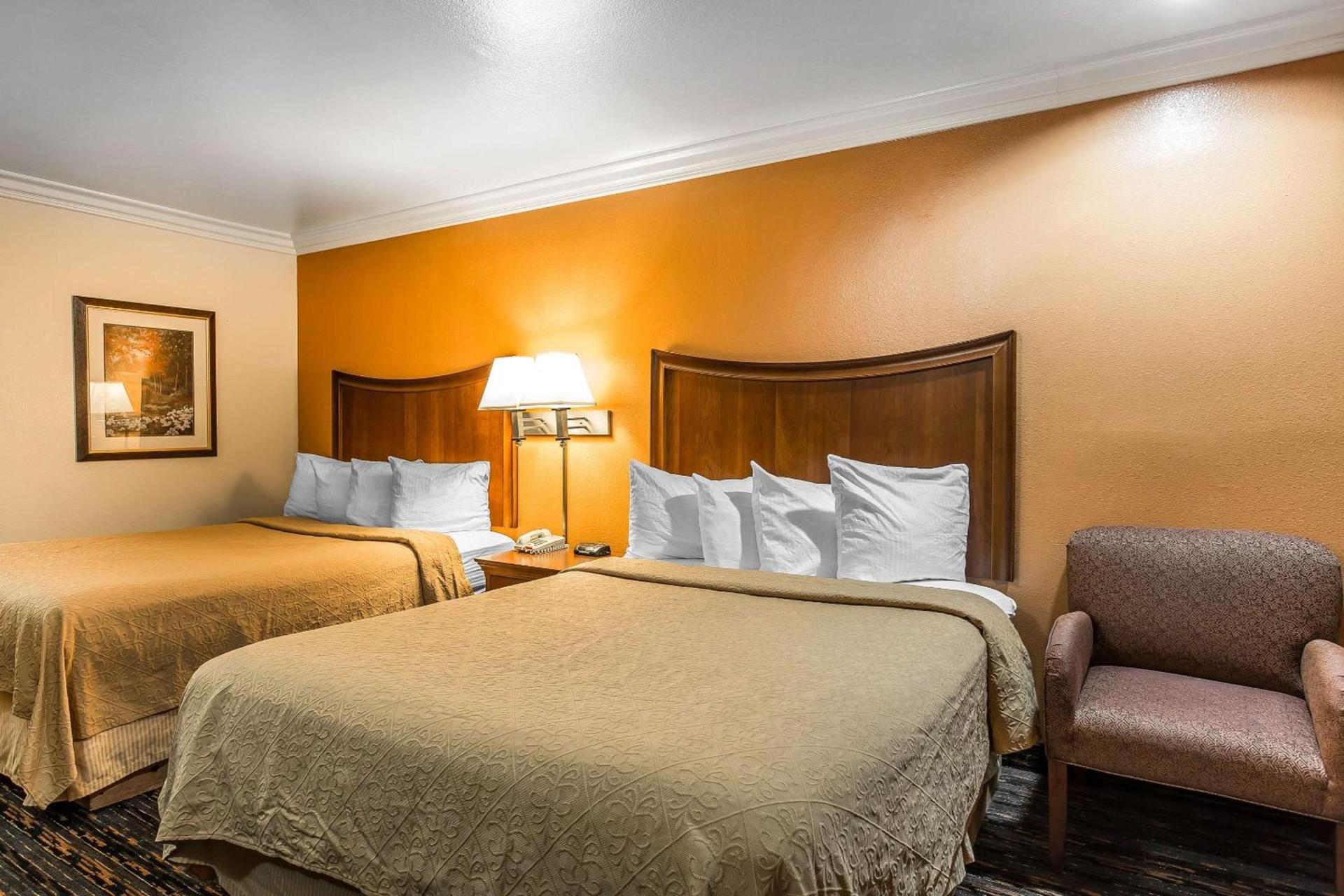 Quality Inn Lake Elsinore I-15 photo 19