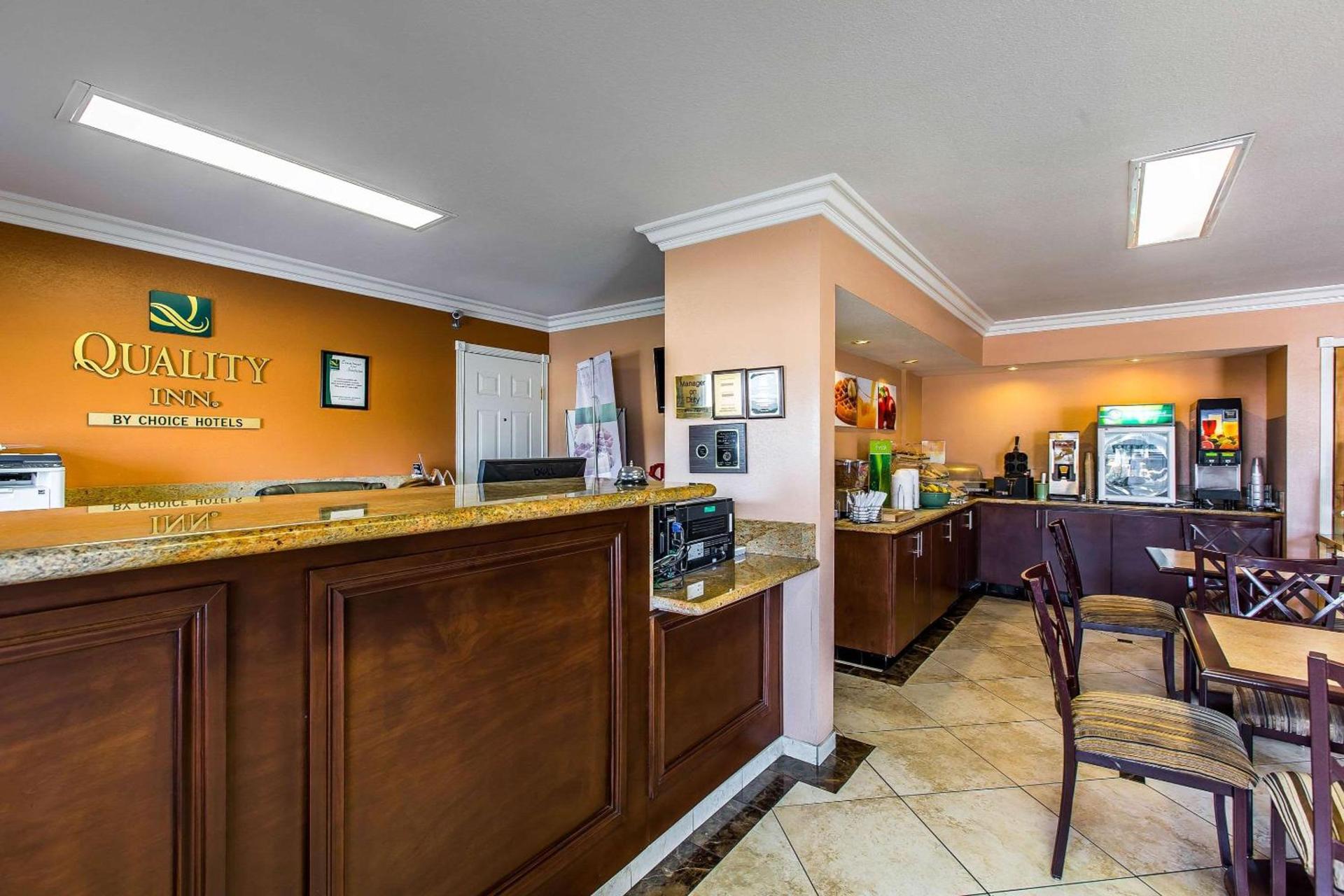 Quality Inn Lake Elsinore I-15 photo 18