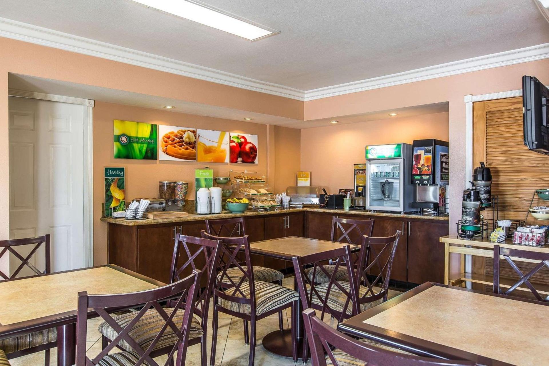 Quality Inn Lake Elsinore I-15 photo 11