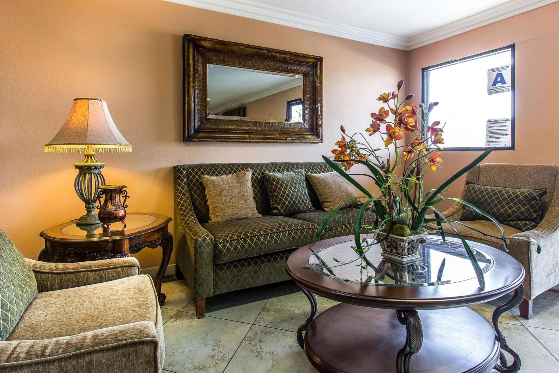 Quality Inn Lake Elsinore I-15 photo 6