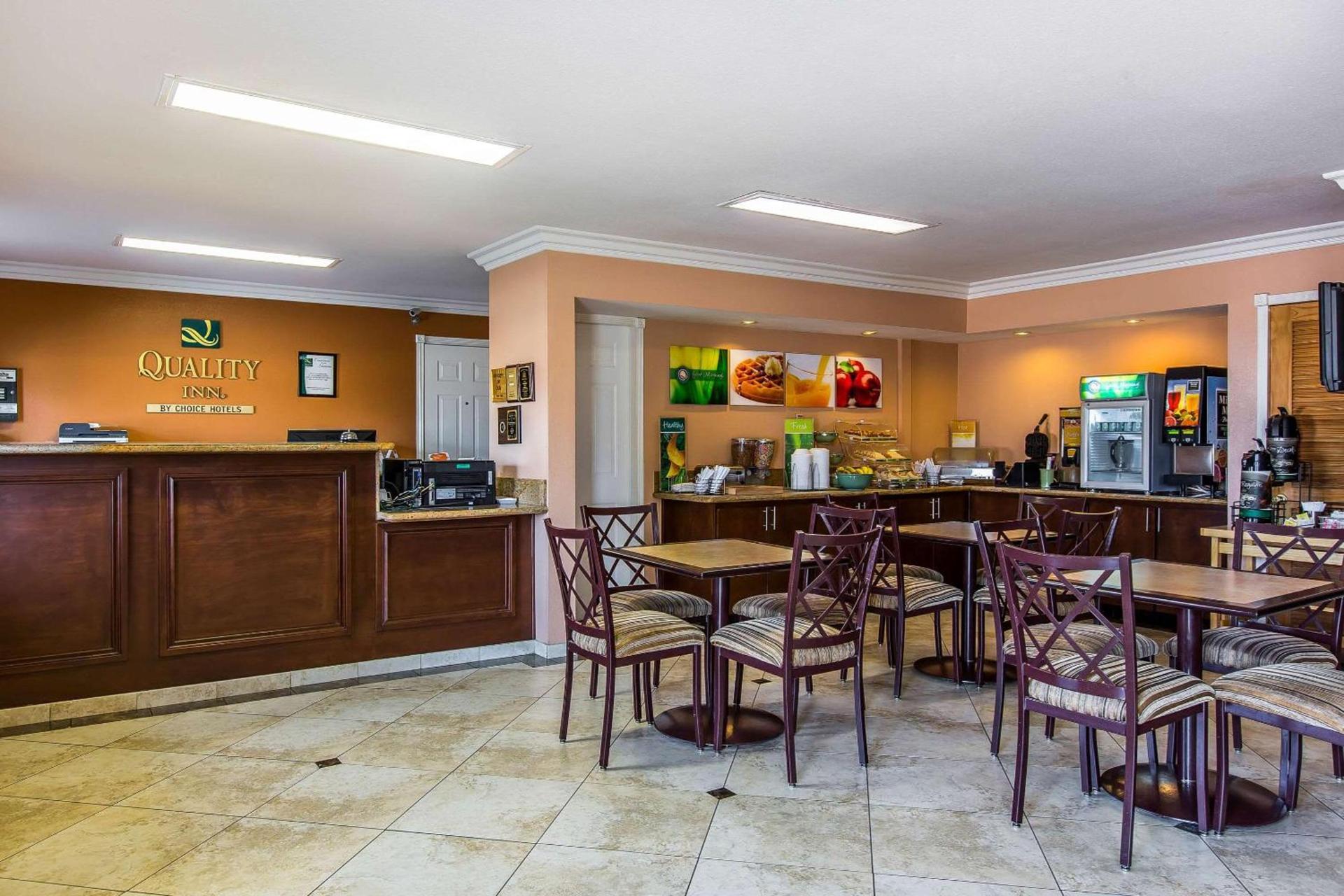 Quality Inn Lake Elsinore I-15 photo 25
