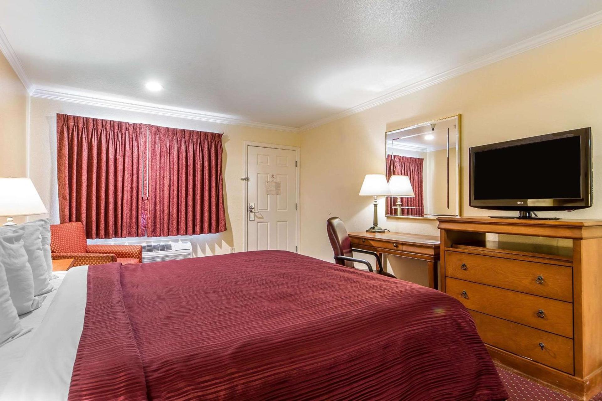 Quality Inn & Suites Gilroy photo 20