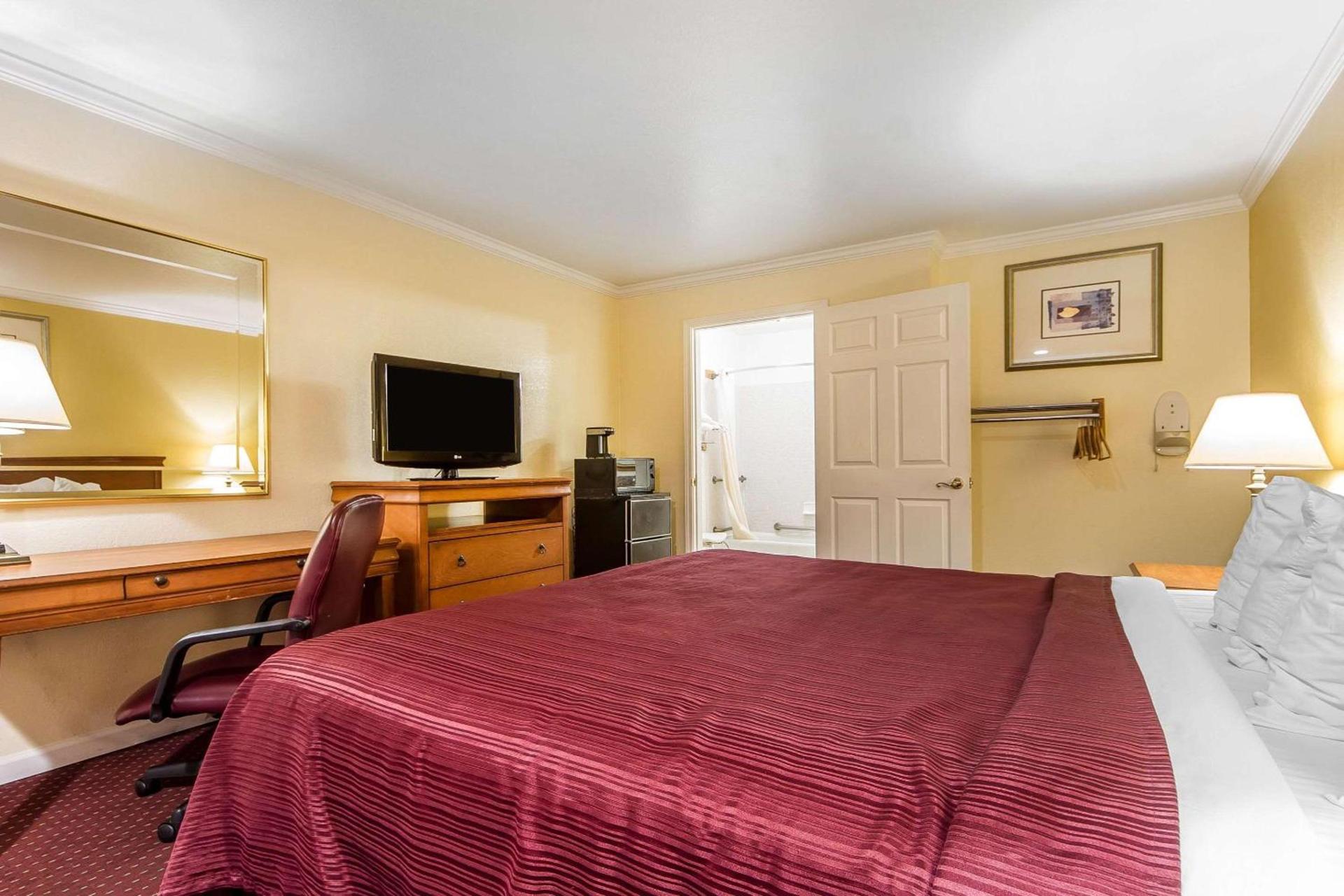 Quality Inn & Suites Gilroy photo 10
