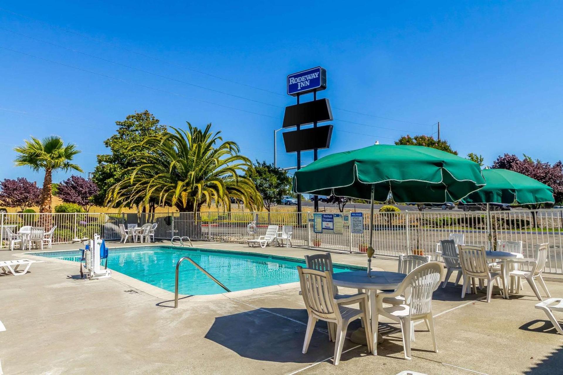 Rodeway Inn Wine Country photo 5