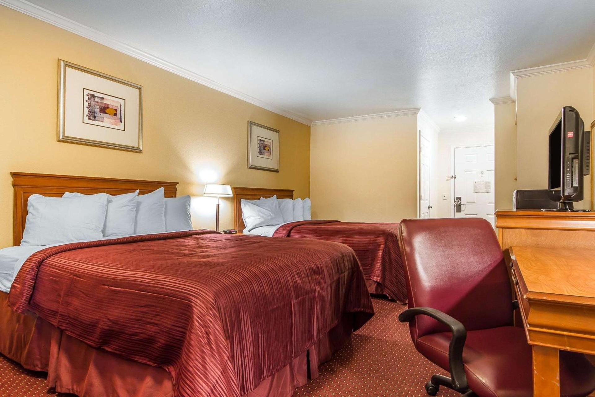 Quality Inn & Suites Gilroy photo 16