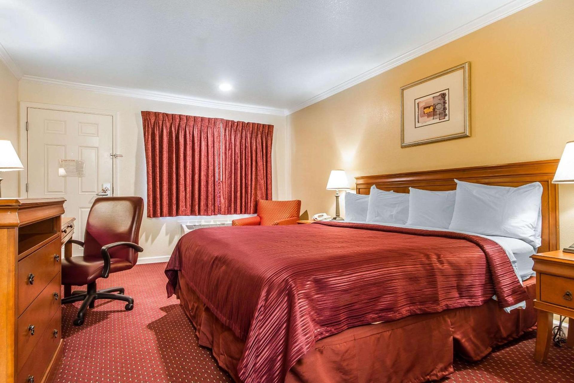 Quality Inn & Suites Gilroy photo 19