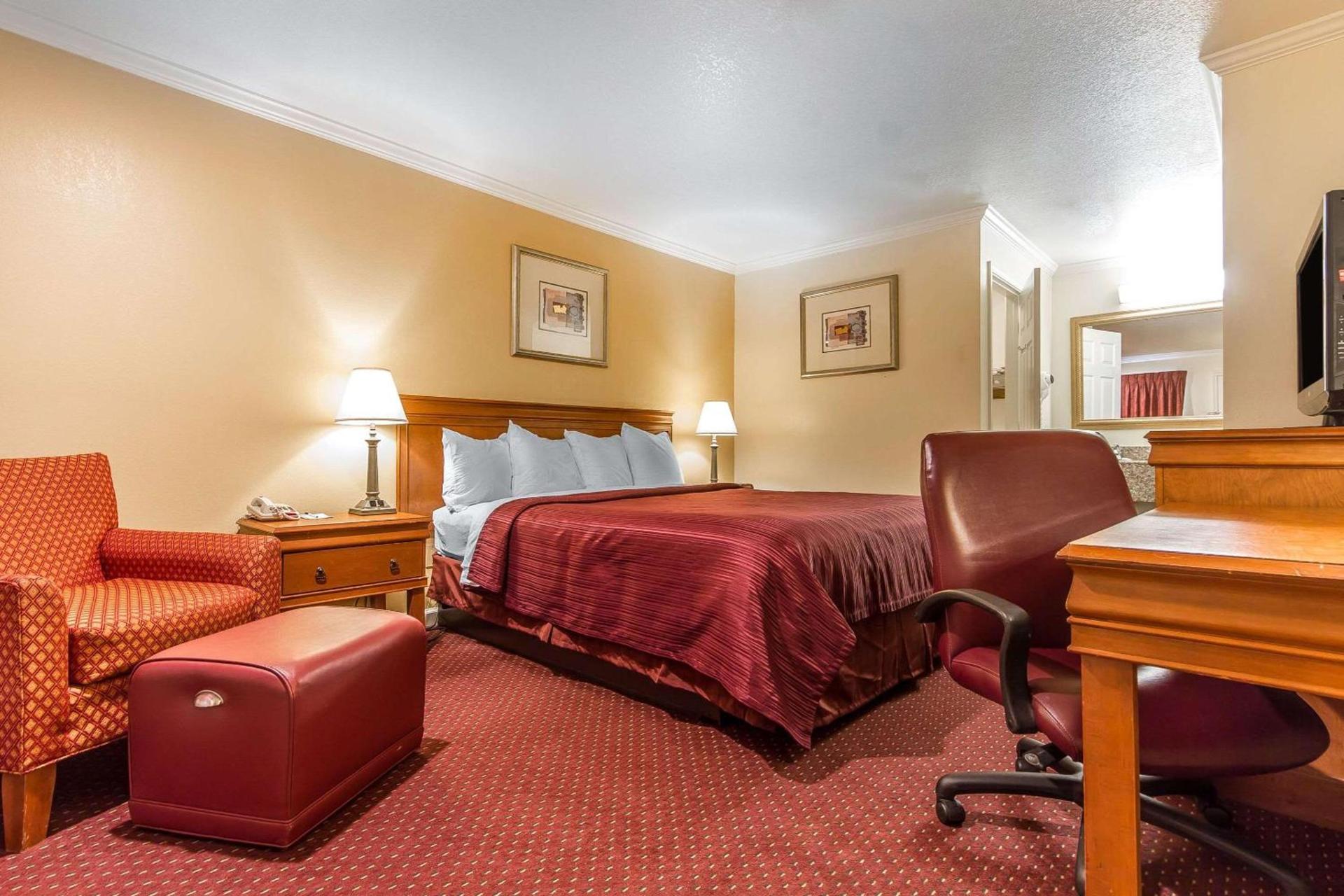 Quality Inn & Suites Gilroy photo 23