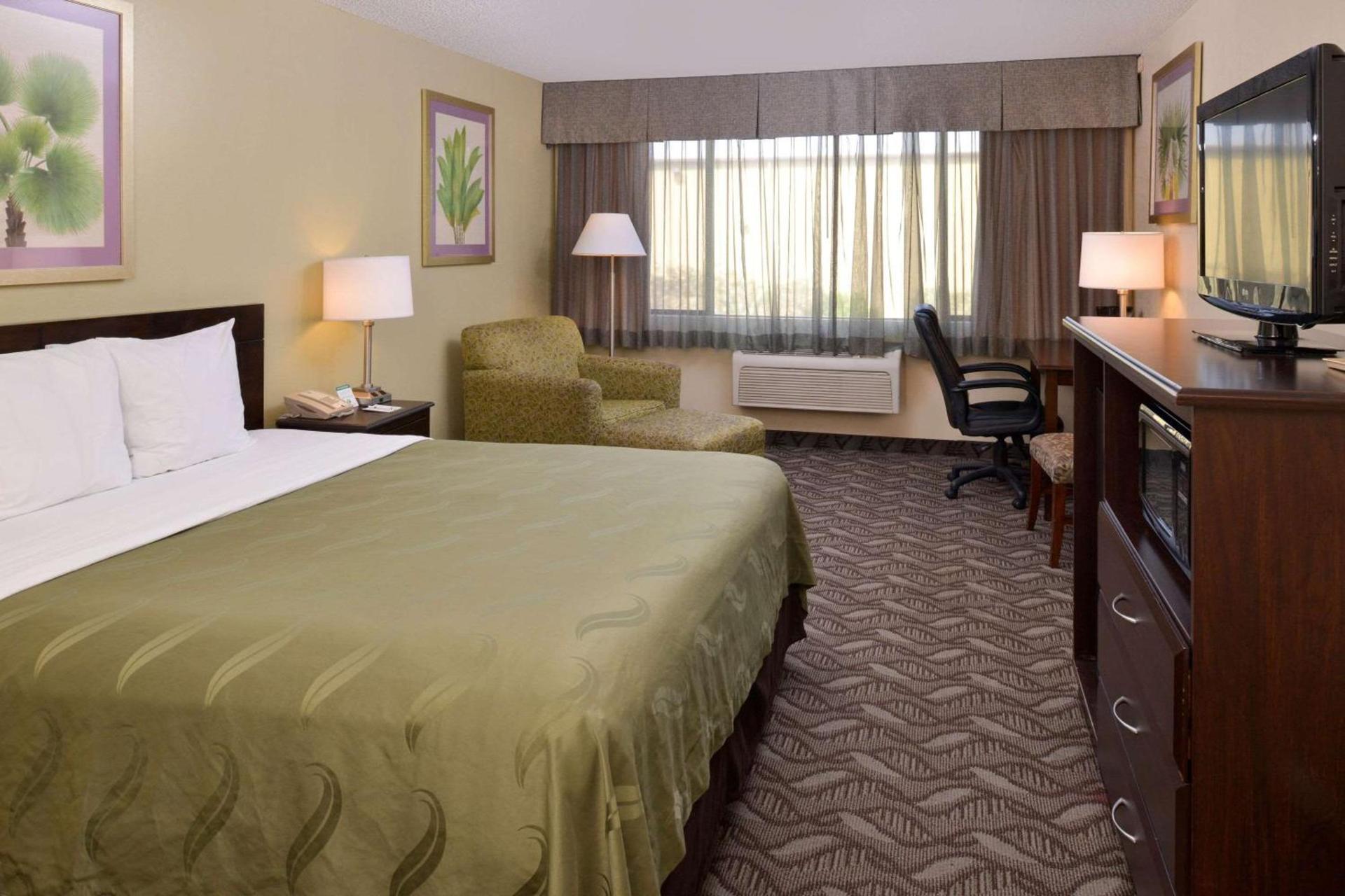 Quality Inn & Suites Montebello - Los Angeles photo 26