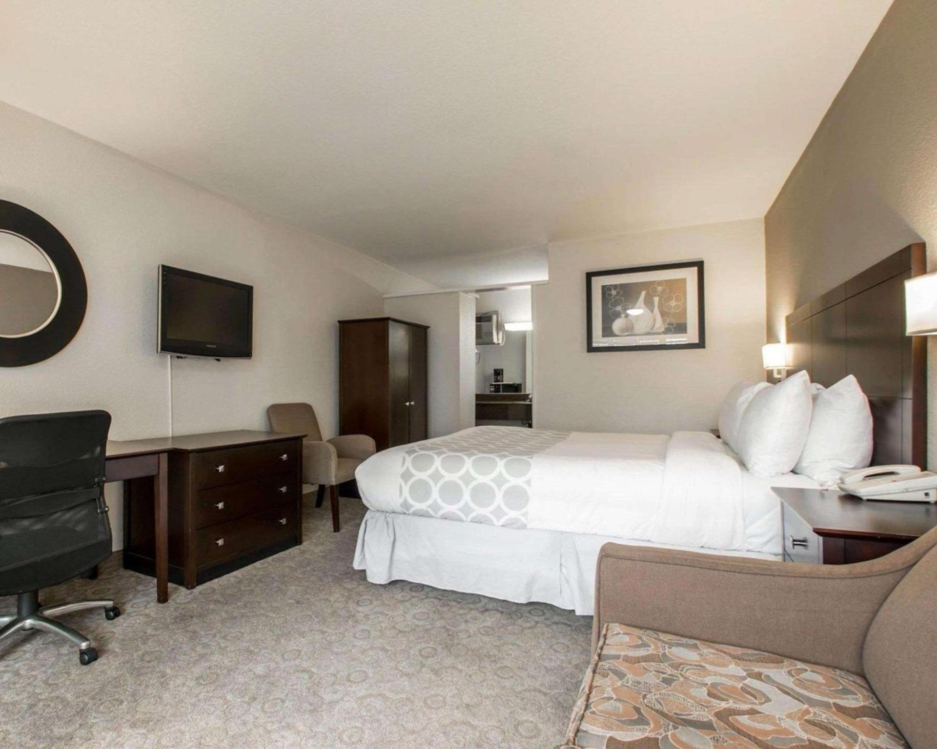 Rodeway Inn Convention Center photo 13