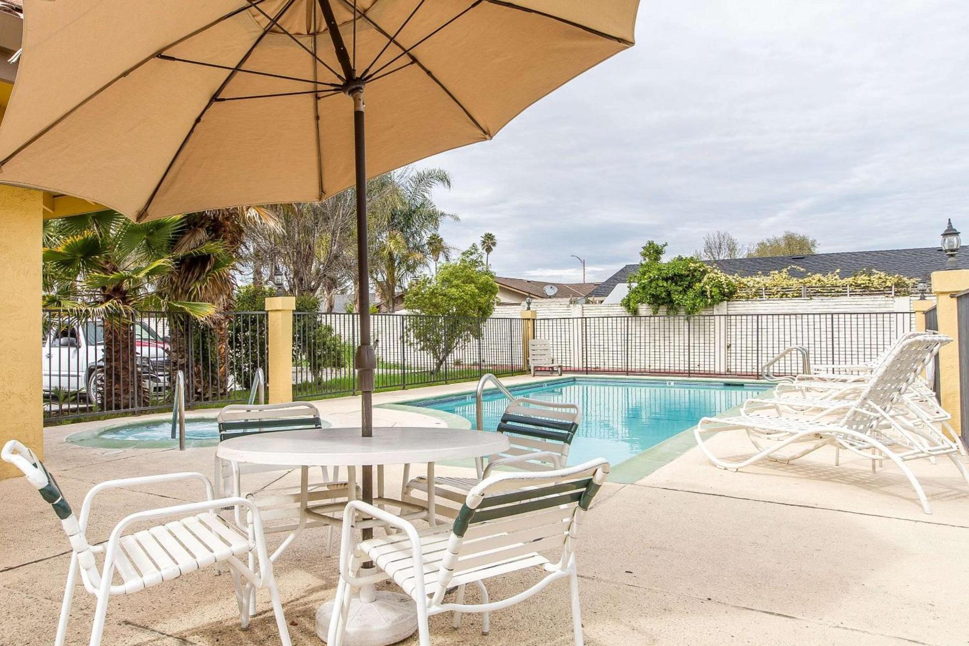 Quality Inn & Suites Gilroy photo 33