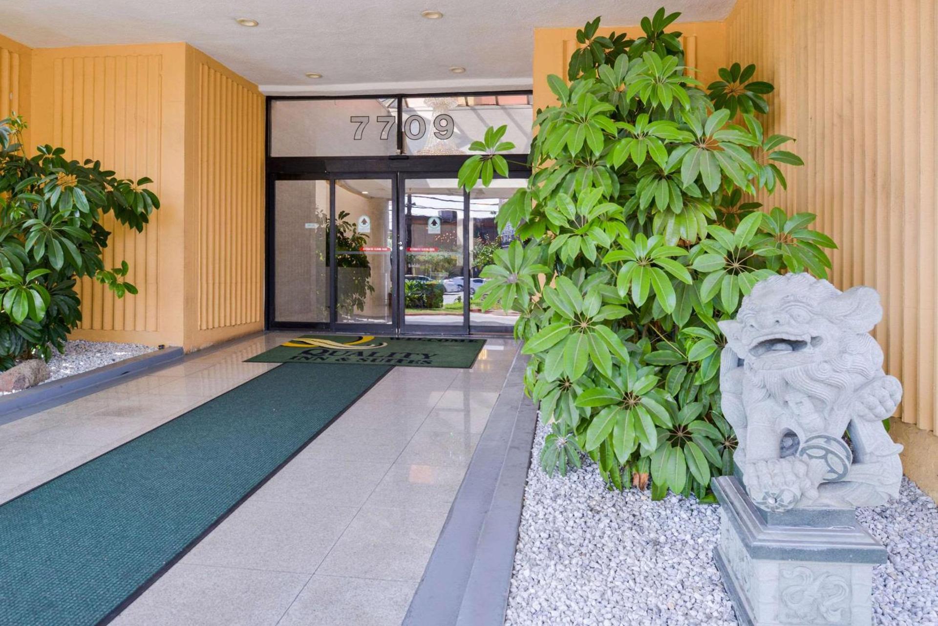 Quality Inn & Suites Montebello - Los Angeles photo 3