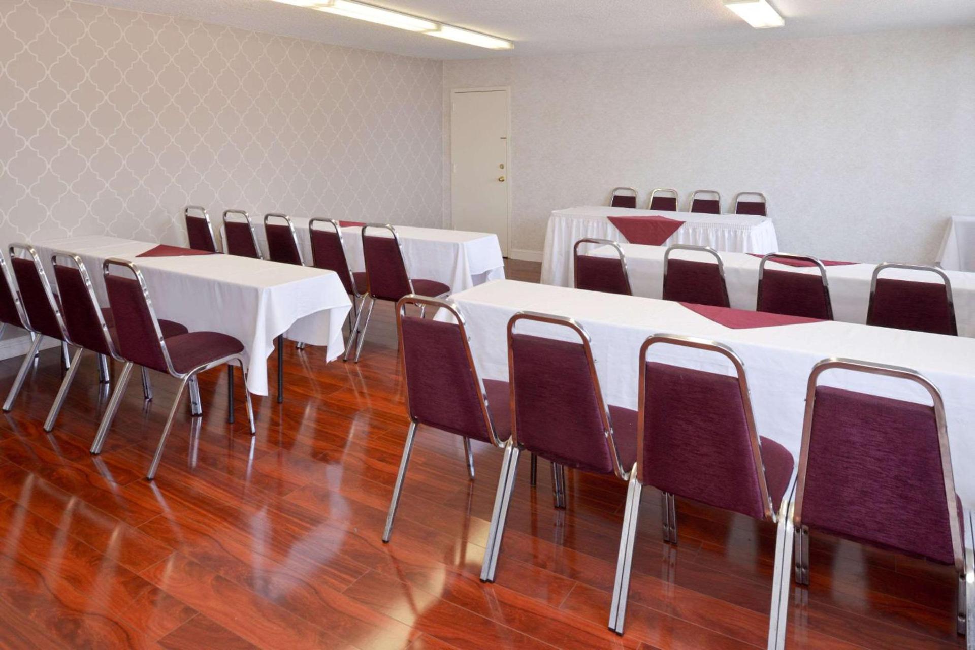 Quality Inn & Suites Montebello - Los Angeles photo 30