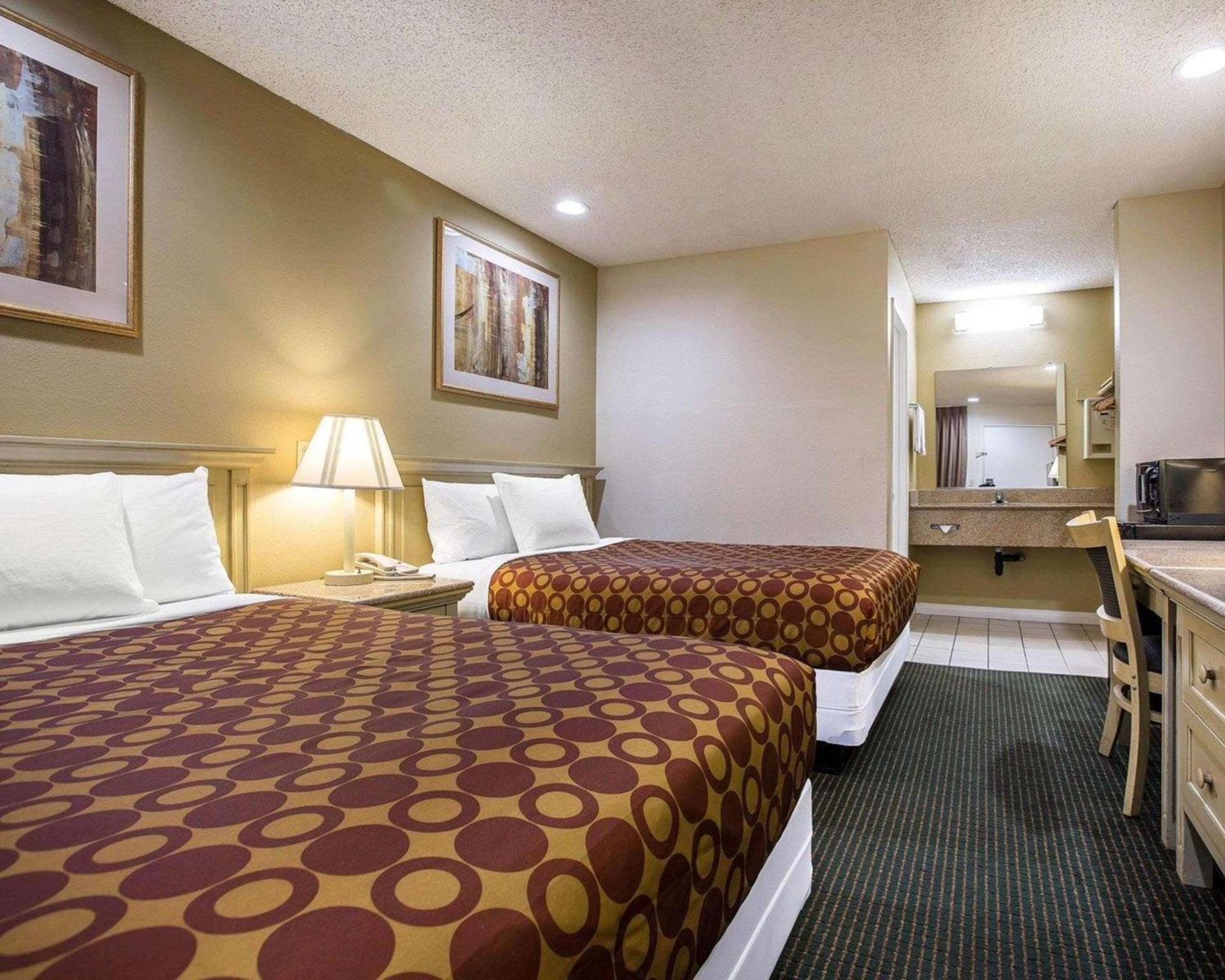 Rodeway Inn Santee San Diego East photo 9