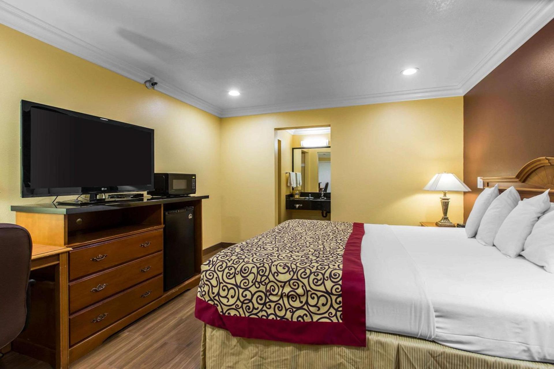 Rodeway Inn Cypress - Buena Park photo 12