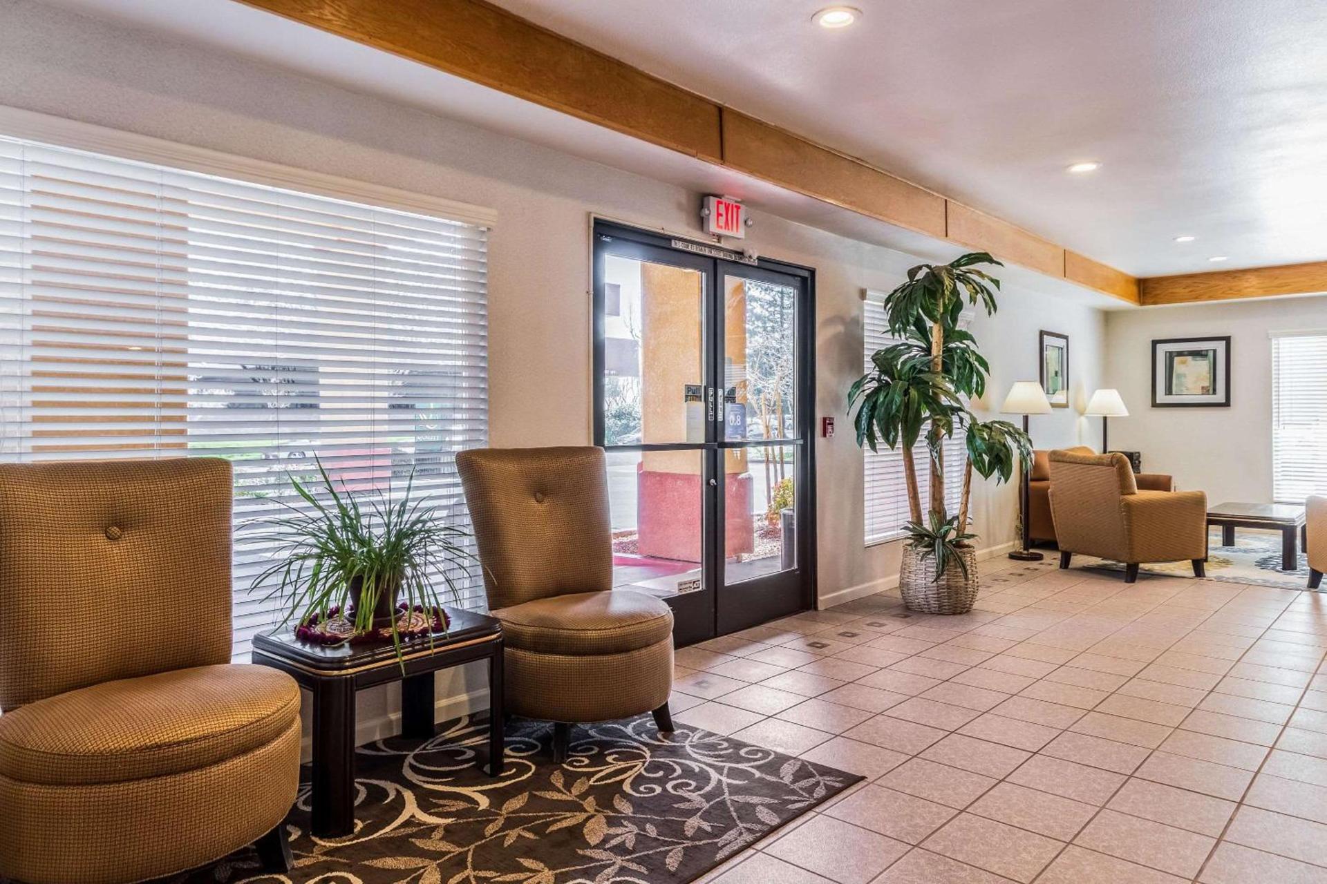 Quality Inn Fresno Near University photo 6